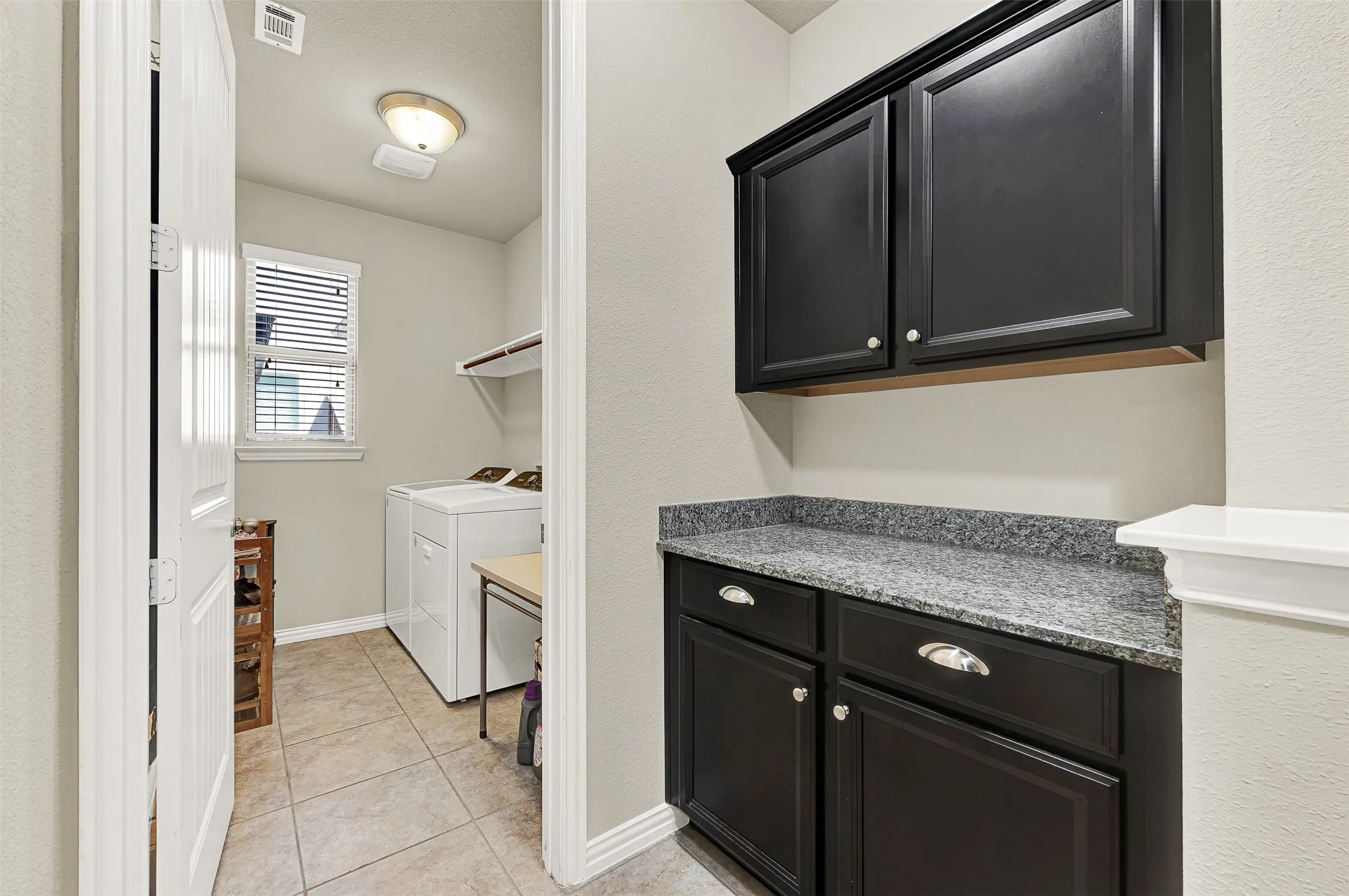 Single Family Residence For Sale in Dallas County , 3925 Martha Avenue, Sachse, Texas 75048, 5 Bedrooms, 4 Bathrooms, 3 Garage spaces, 5,200 Sqft, built in 2014, Price $875,000, mls#21318717, Real Estate Agent in Sachse, Homes For Sale in Dallas county, Homes For Sale in Sachse, Realtor in Sachse Texas, Real Estate Brokerage Independent Realty Texas, Luminita Cordes Realtor