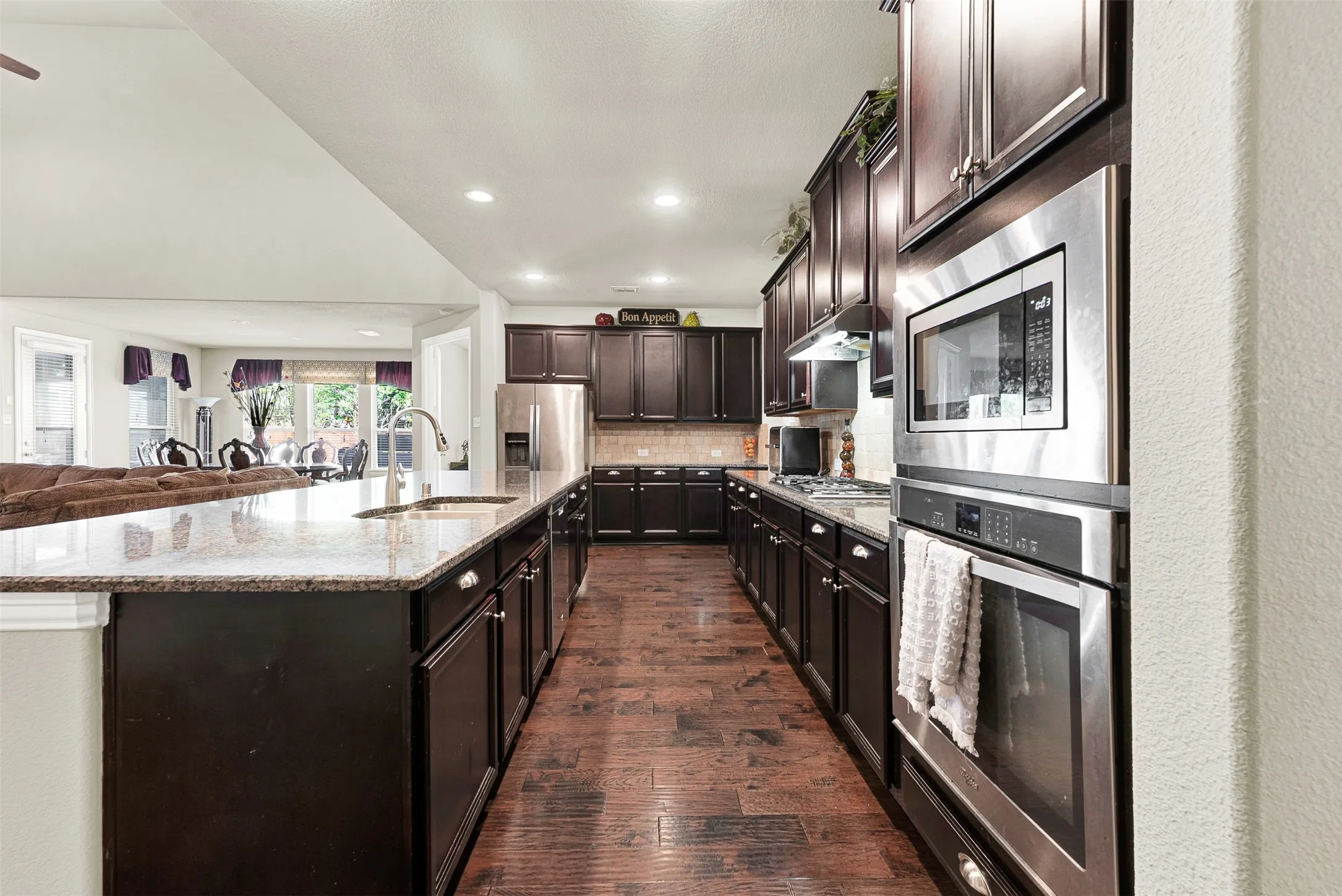 Single Family Residence For Sale in Dallas County , 3925 Martha Avenue, Sachse, Texas 75048, 5 Bedrooms, 4 Bathrooms, 3 Garage spaces, 5,200 Sqft, built in 2014, Price $875,000, mls#21318717, Real Estate Agent in Sachse, Homes For Sale in Dallas county, Homes For Sale in Sachse, Realtor in Sachse Texas, Real Estate Brokerage Independent Realty Texas, Luminita Cordes Realtor