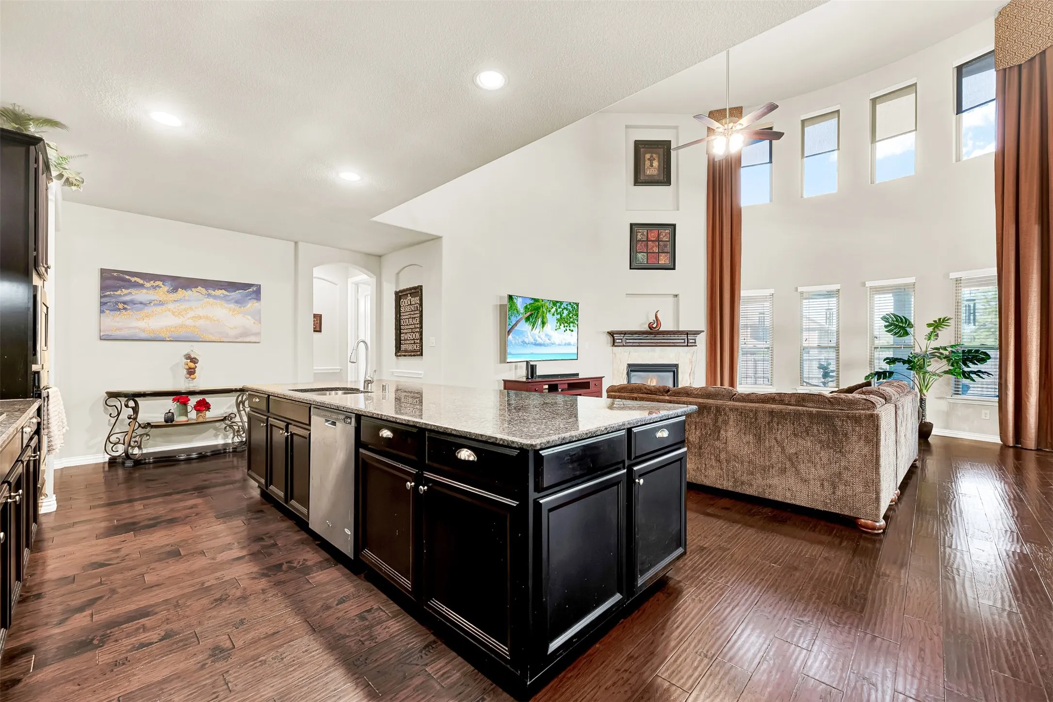 Single Family Residence For Sale in Dallas County , 3925 Martha Avenue, Sachse, Texas 75048, 5 Bedrooms, 4 Bathrooms, 3 Garage spaces, 5,200 Sqft, built in 2014, Price $875,000, mls#21318717, Real Estate Agent in Sachse, Homes For Sale in Dallas county, Homes For Sale in Sachse, Realtor in Sachse Texas, Real Estate Brokerage Independent Realty Texas, Luminita Cordes Realtor