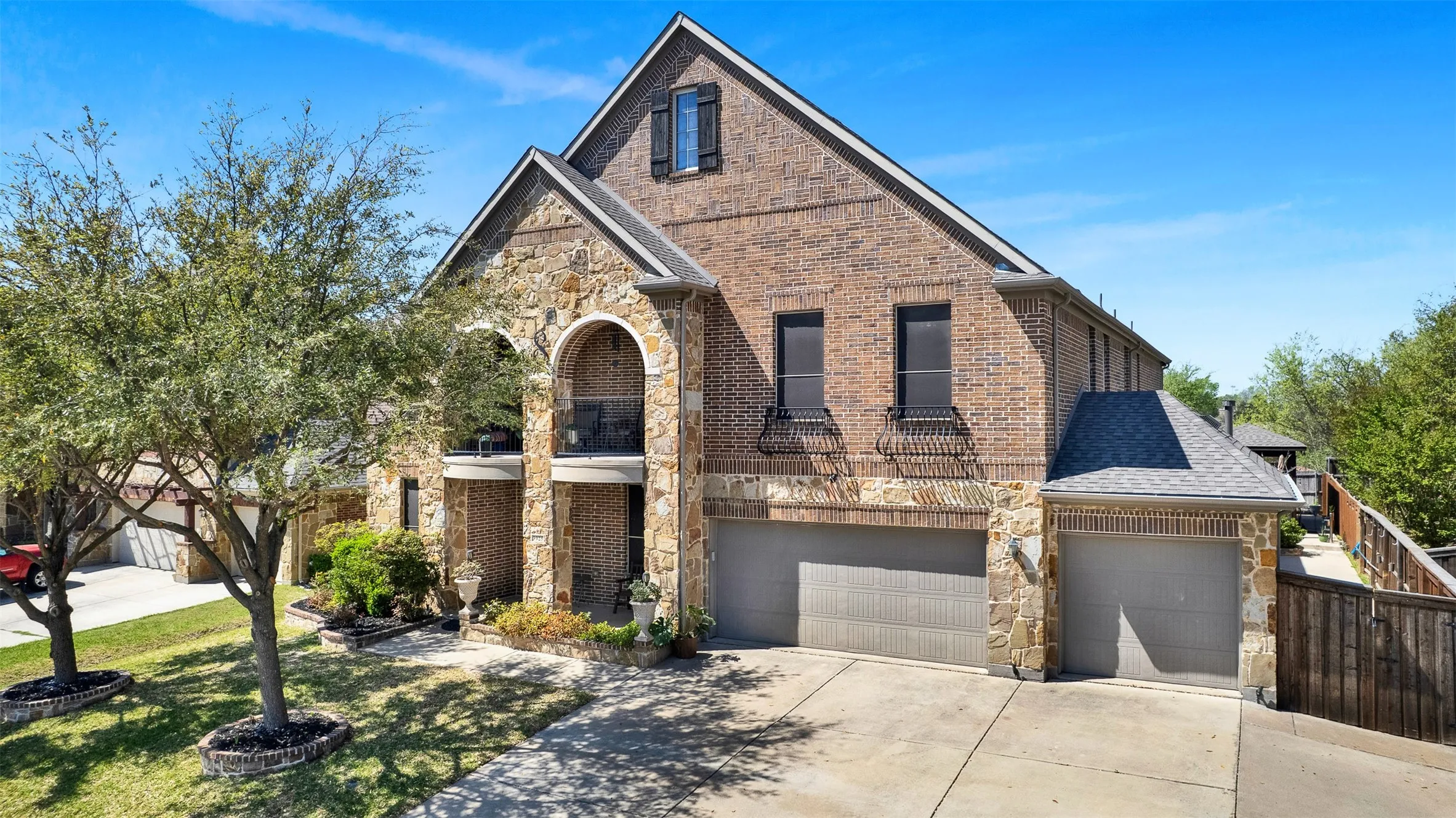 Single Family Residence For Sale in Dallas County , 3925 Martha Avenue, Sachse, Texas 75048, 5 Bedrooms, 4 Bathrooms, 3 Garage spaces, 5,200 Sqft, built in 2014, Price $875,000, mls#21318717, Real Estate Agent in Sachse, Homes For Sale in Dallas county, Homes For Sale in Sachse, Realtor in Sachse Texas, Real Estate Brokerage Independent Realty Texas, Luminita Cordes Realtor