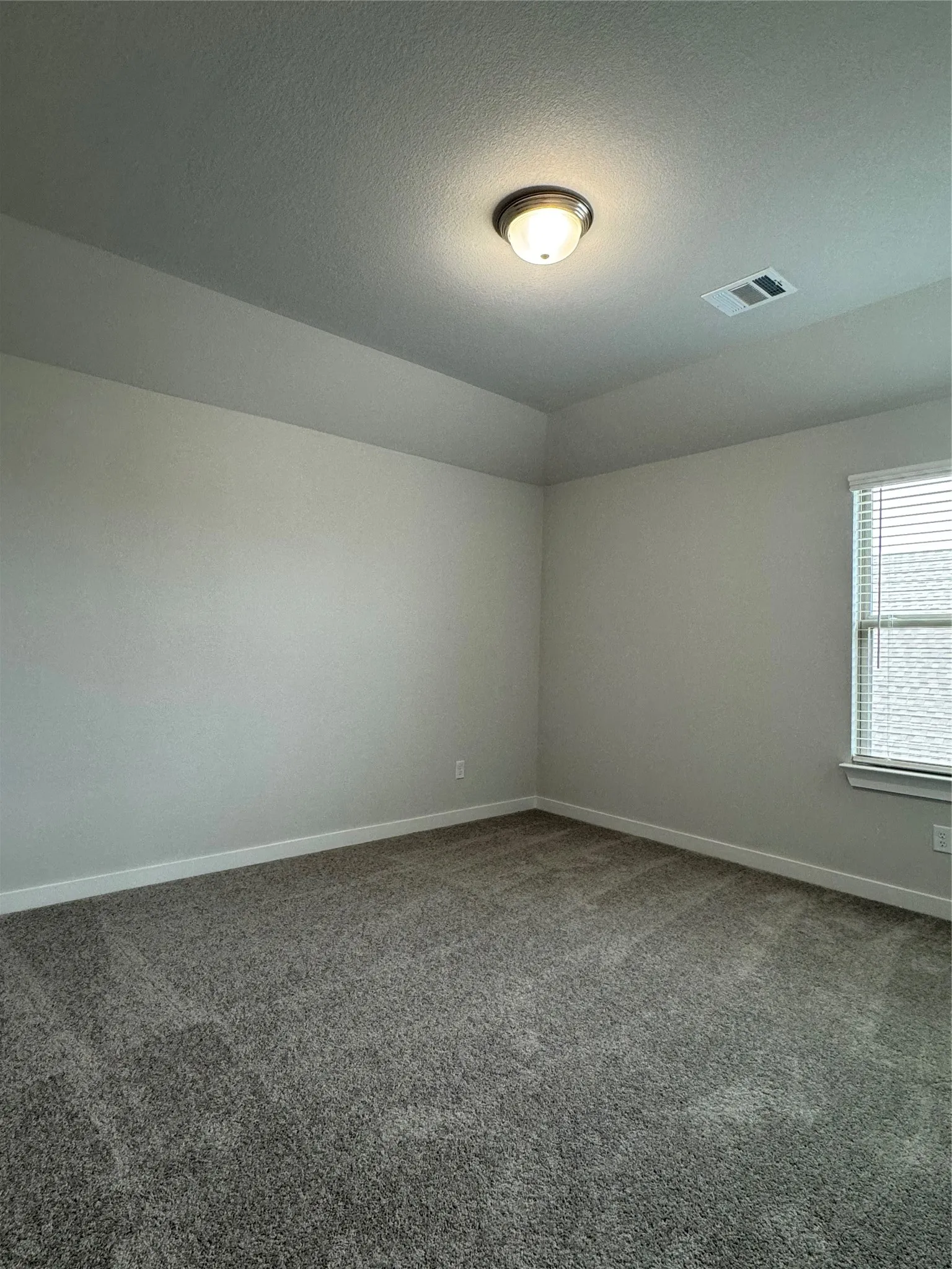 Single Family Residence For Rent in Ellis County , 831 Rosebud Trail, Ferris, Texas 75125, 4 Bedroom, 3 Bathroom, 2 Garage spaces, 2,215 Sqft, built in 2023, mls#21319282, Real Estate Agent in Ferris, Homes For Rent in Ellis county, Homes For Rent in Ferris, Realtor in Ferris Texas, Real Estate Brokerage Independent Realty Texas, Luminita Cordes Realtor