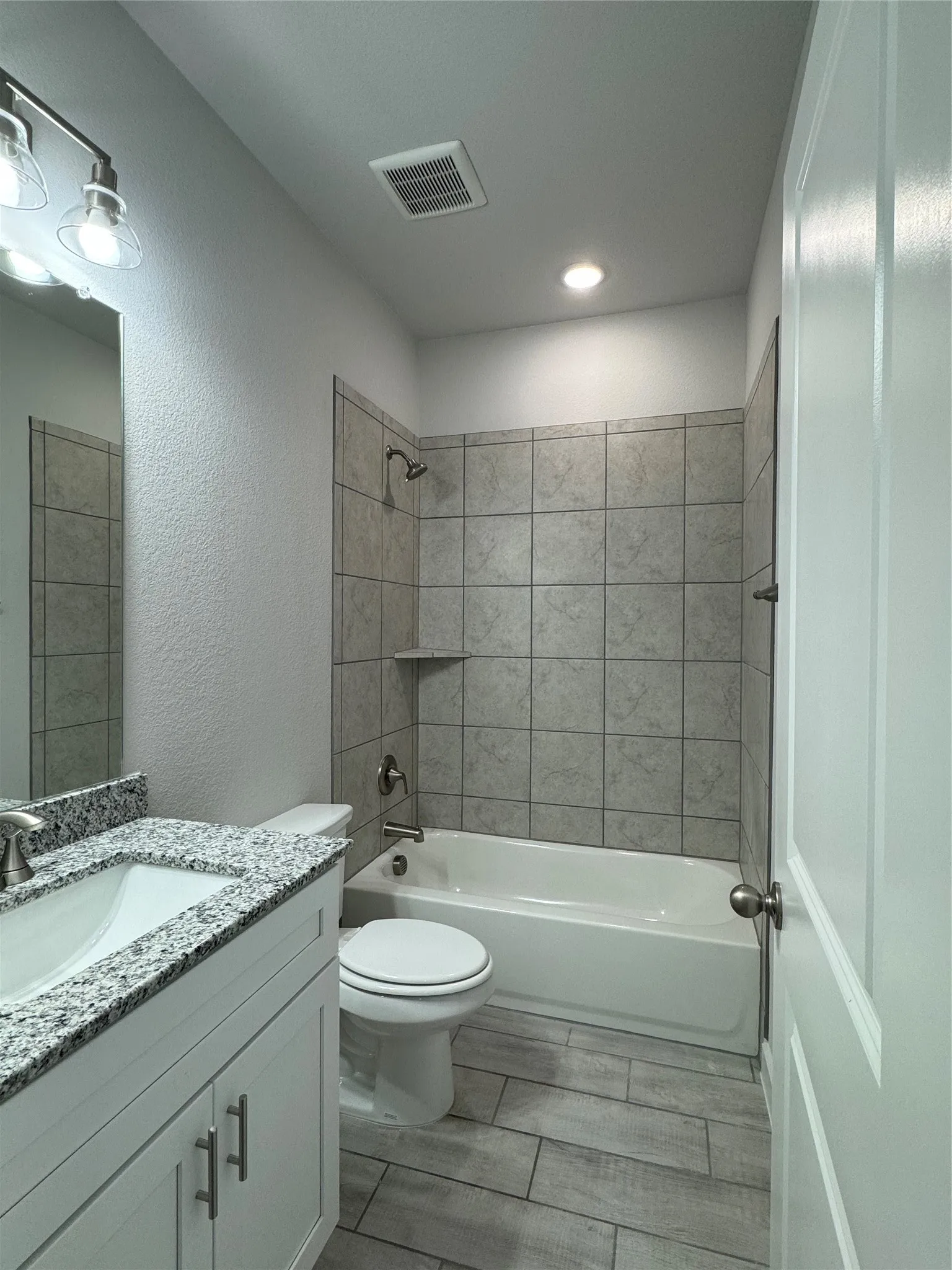 Single Family Residence For Rent in Ellis County , 831 Rosebud Trail, Ferris, Texas 75125, 4 Bedroom, 3 Bathroom, 2 Garage spaces, 2,215 Sqft, built in 2023, mls#21319282, Real Estate Agent in Ferris, Homes For Rent in Ellis county, Homes For Rent in Ferris, Realtor in Ferris Texas, Real Estate Brokerage Independent Realty Texas, Luminita Cordes Realtor