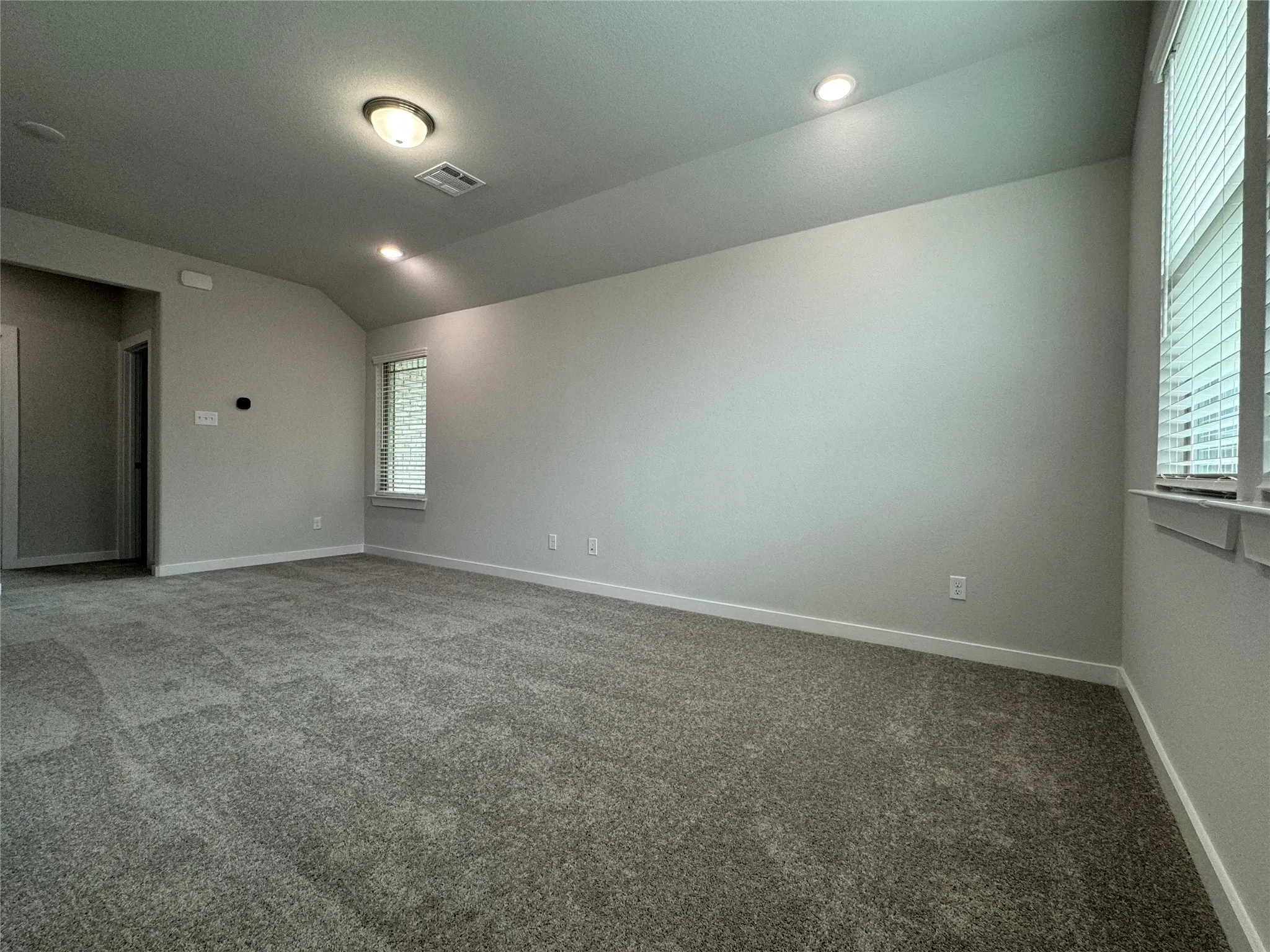 Single Family Residence For Rent in Ellis County , 831 Rosebud Trail, Ferris, Texas 75125, 4 Bedroom, 3 Bathroom, 2 Garage spaces, 2,215 Sqft, built in 2023, mls#21319282, Real Estate Agent in Ferris, Homes For Rent in Ellis county, Homes For Rent in Ferris, Realtor in Ferris Texas, Real Estate Brokerage Independent Realty Texas, Luminita Cordes Realtor
