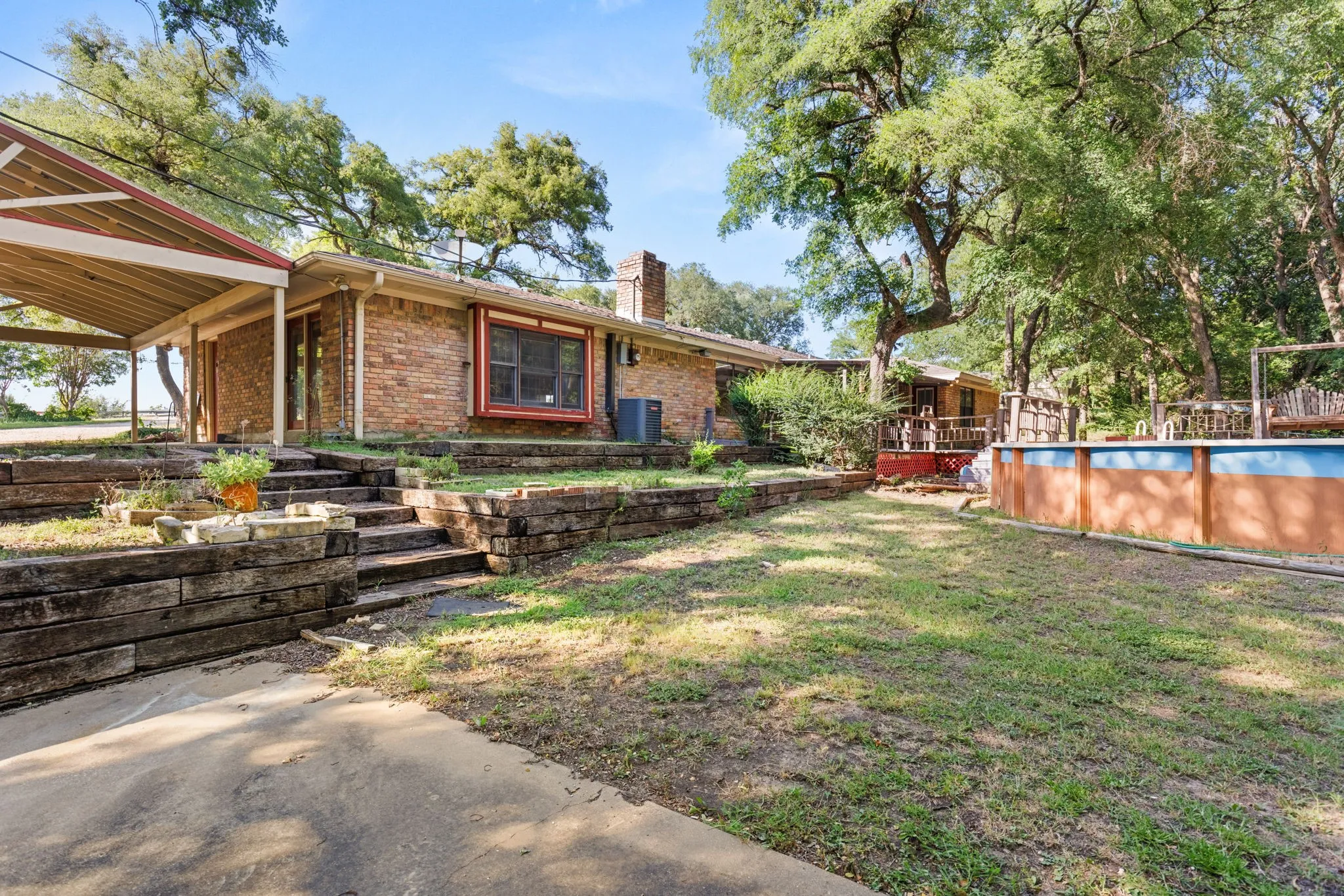 Single Family Residence For Sale in Mc Lennan County , 13539 Chapel Road, Lorena, Texas 76655, 4 Bedroom, 2 Bathroom, 2 Garage spaces, 2,700 Sqft, built in 1978, mls#21317482, Real Estate Agent in Lorena, Homes For Sale in Mc Lennan county, Homes For Sale in Lorena, Realtor in Lorena Texas, Real Estate Brokerage Independent Realty Texas, Luminita Cordes Realtor