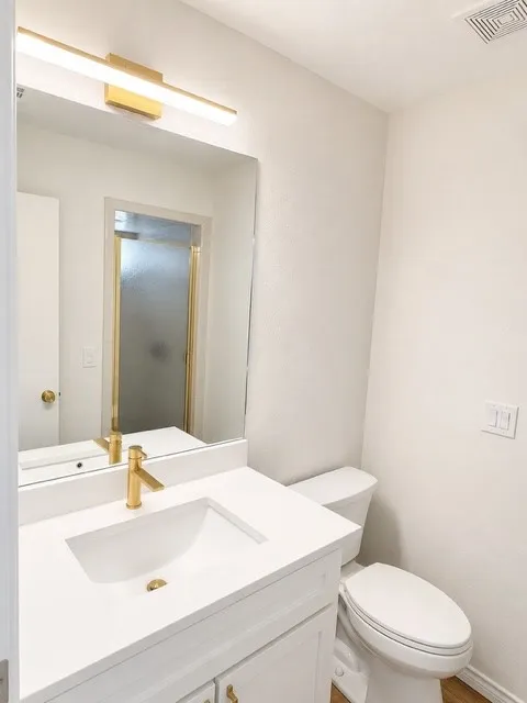 Single Family Residence For Sale in Collin County , 4215 Bretton Bay Lane, Dallas, Texas 75287, 4 Bedroom, 3 Bathroom, 2 Garage spaces, 2,799 Sqft, built in 1979, mls#21296213, Real Estate Agent in Dallas, Homes For Sale in Collin county, Homes For Sale in Dallas, Realtor in Dallas Texas, Real Estate Brokerage Independent Realty Texas, Luminita Cordes Realtor