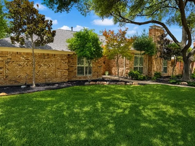 Single Family Residence For Sale in Collin County , 4215 Bretton Bay Lane, Dallas, Texas 75287, 4 Bedroom, 3 Bathroom, 2 Garage spaces, 2,799 Sqft, built in 1979, mls#21296213, Real Estate Agent in Dallas, Homes For Sale in Collin county, Homes For Sale in Dallas, Realtor in Dallas Texas, Real Estate Brokerage Independent Realty Texas, Luminita Cordes Realtor