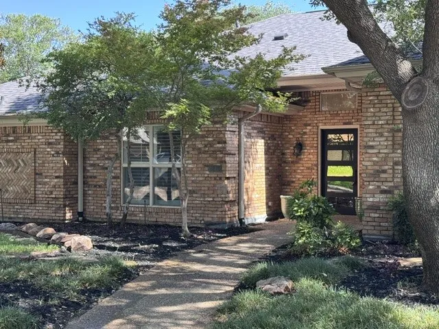 Single Family Residence For Sale in Collin County , 4215 Bretton Bay Lane, Dallas, Texas 75287, 4 Bedroom, 3 Bathroom, 2 Garage spaces, 2,799 Sqft, built in 1979, mls#21296213, Real Estate Agent in Dallas, Homes For Sale in Collin county, Homes For Sale in Dallas, Realtor in Dallas Texas, Real Estate Brokerage Independent Realty Texas, Luminita Cordes Realtor
