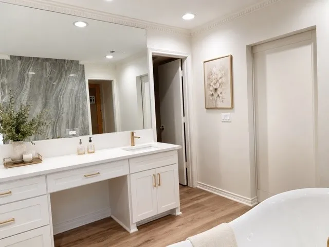 Single Family Residence For Sale in Collin County , 4215 Bretton Bay Lane, Dallas, Texas 75287, 4 Bedroom, 3 Bathroom, 2 Garage spaces, 2,799 Sqft, built in 1979, mls#21296213, Real Estate Agent in Dallas, Homes For Sale in Collin county, Homes For Sale in Dallas, Realtor in Dallas Texas, Real Estate Brokerage Independent Realty Texas, Luminita Cordes Realtor
