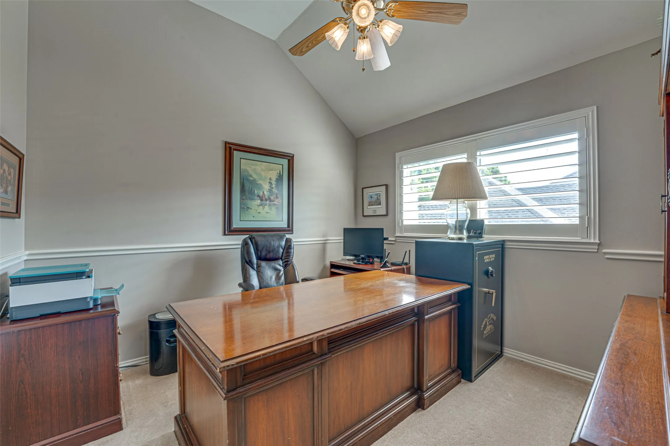 Single Family Residence For Sale in Rockwall County , 5908 Yacht Club Drive, Rockwall, Texas 75032, 3 Bedroom, 2 Bathroom, 2 Garage spaces, 2,149 Sqft, built in 1995, mls#21315704, Real Estate Agent in Rockwall, Homes For Sale in Rockwall county, Homes For Sale in Rockwall, Realtor in Rockwall Texas, Real Estate Brokerage Independent Realty Texas, Luminita Cordes Realtor