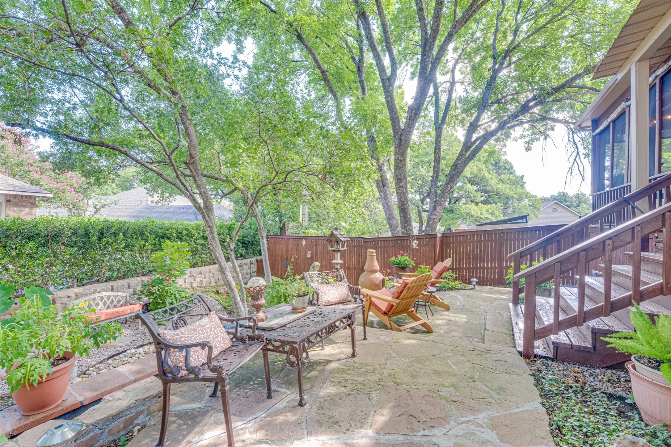 Single Family Residence For Sale in Rockwall County , 5908 Yacht Club Drive, Rockwall, Texas 75032, 3 Bedroom, 2 Bathroom, 2 Garage spaces, 2,149 Sqft, built in 1995, mls#21315704, Real Estate Agent in Rockwall, Homes For Sale in Rockwall county, Homes For Sale in Rockwall, Realtor in Rockwall Texas, Real Estate Brokerage Independent Realty Texas, Luminita Cordes Realtor