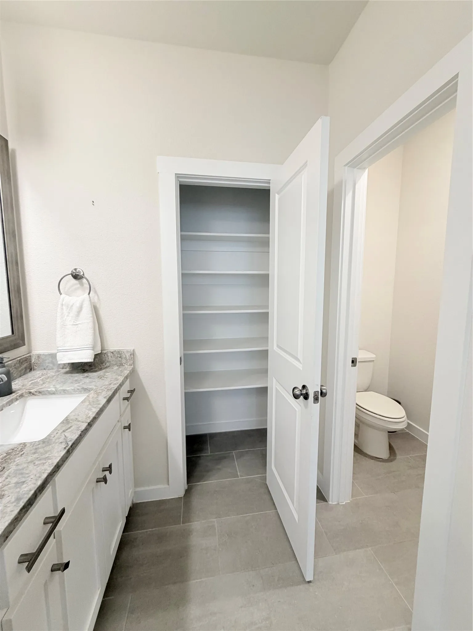 Townhouse For Sale in Denton County , 1370 Madison Avenue, Flower Mound, Texas 75028, 2 Bedroom, 3 Bathroom, 2 Garage spaces, 1,565 Sqft, built in 2021, mls#21315872, Real Estate Agent in Flower Mound, Homes For Sale in Denton county, Homes For Sale in Flower Mound, Realtor in Flower Mound Texas, Real Estate Brokerage Independent Realty Texas, Luminita Cordes Realtor