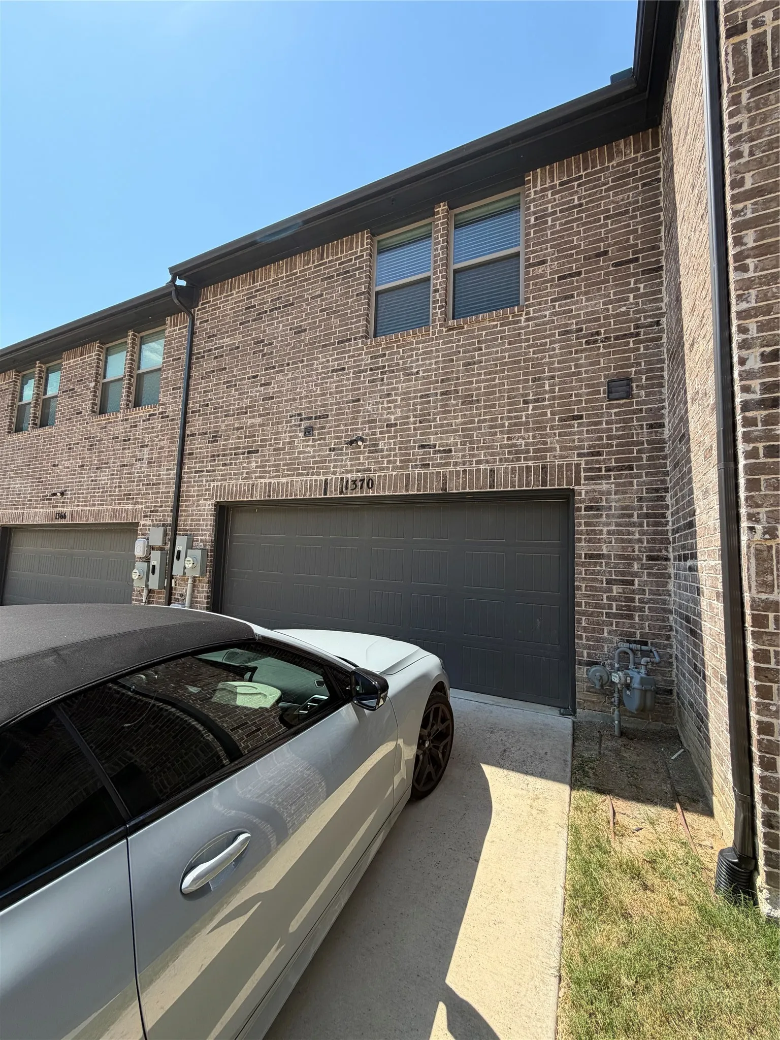 Townhouse For Sale in Denton County , 1370 Madison Avenue, Flower Mound, Texas 75028, 2 Bedroom, 3 Bathroom, 2 Garage spaces, 1,565 Sqft, built in 2021, mls#21315872, Real Estate Agent in Flower Mound, Homes For Sale in Denton county, Homes For Sale in Flower Mound, Realtor in Flower Mound Texas, Real Estate Brokerage Independent Realty Texas, Luminita Cordes Realtor