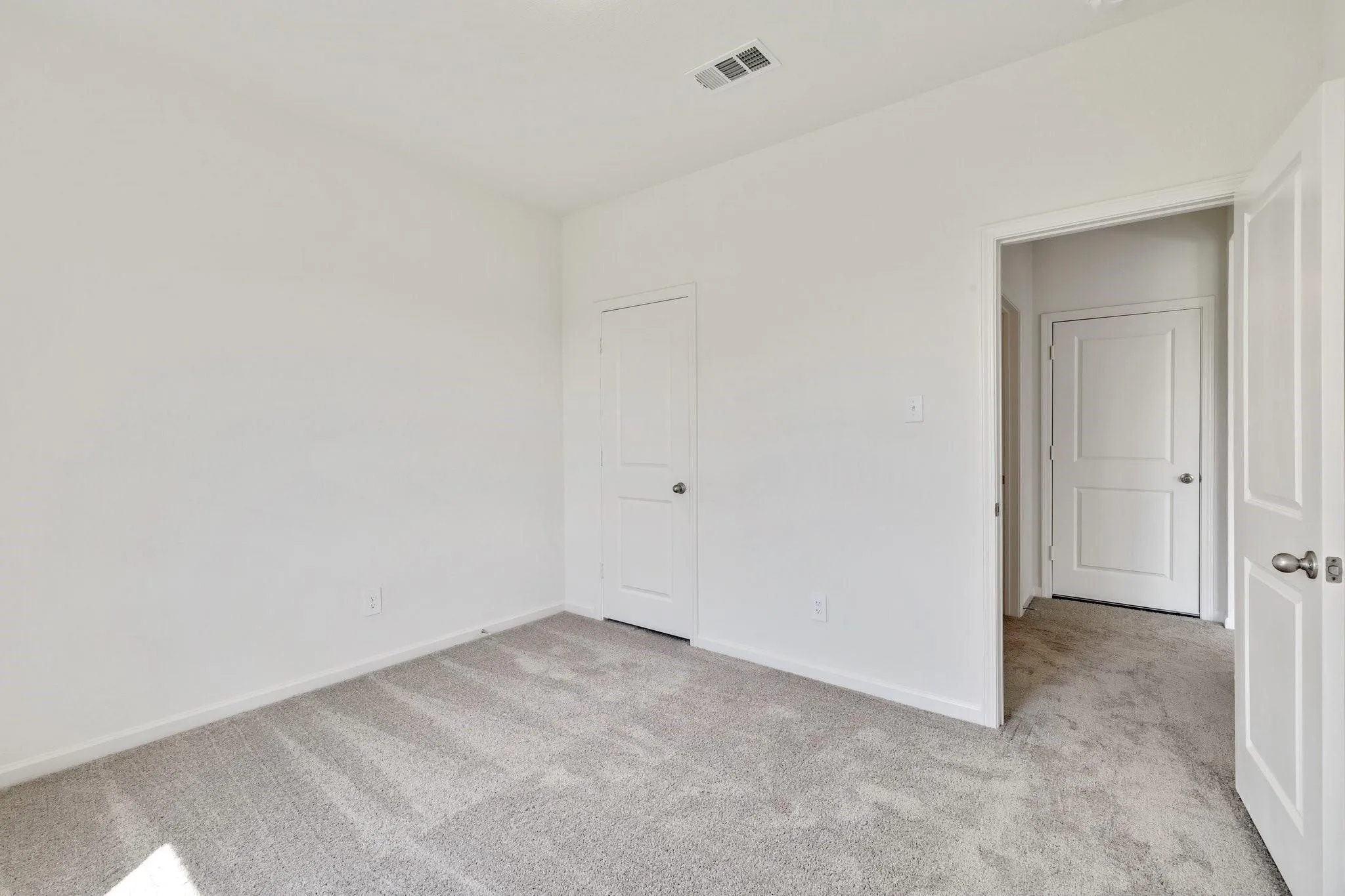 Single Family Residence For Rent in Collin County , 795 Yorkshire Drive, Lavon, Texas 75166, 5 Bedroom, 3 Bathroom, 2 Garage spaces, 2,867 Sqft, built in 2022, mls#21319294, Real Estate Agent in Lavon, Homes For Rent in Collin county, Homes For Rent in Lavon, Realtor in Lavon Texas, Real Estate Brokerage Independent Realty Texas, Luminita Cordes Realtor