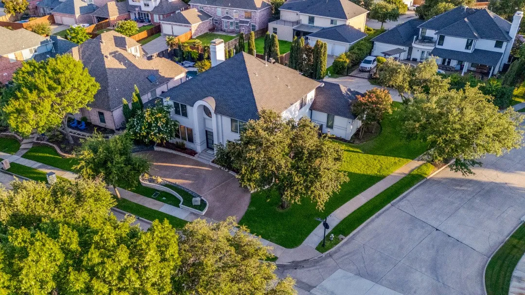 Single Family Residence For Sale in Dallas County , 2231 Clearspring Drive N, Irving, Texas 75063, 4 Bedroom, 4 Bathroom, 3 Garage spaces, 4,329 Sqft, built in 2003, mls#21297559, Real Estate Agent in Irving, Homes For Sale in Dallas county, Homes For Sale in Irving, Realtor in Irving Texas, Real Estate Brokerage Independent Realty Texas, Luminita Cordes Realtor