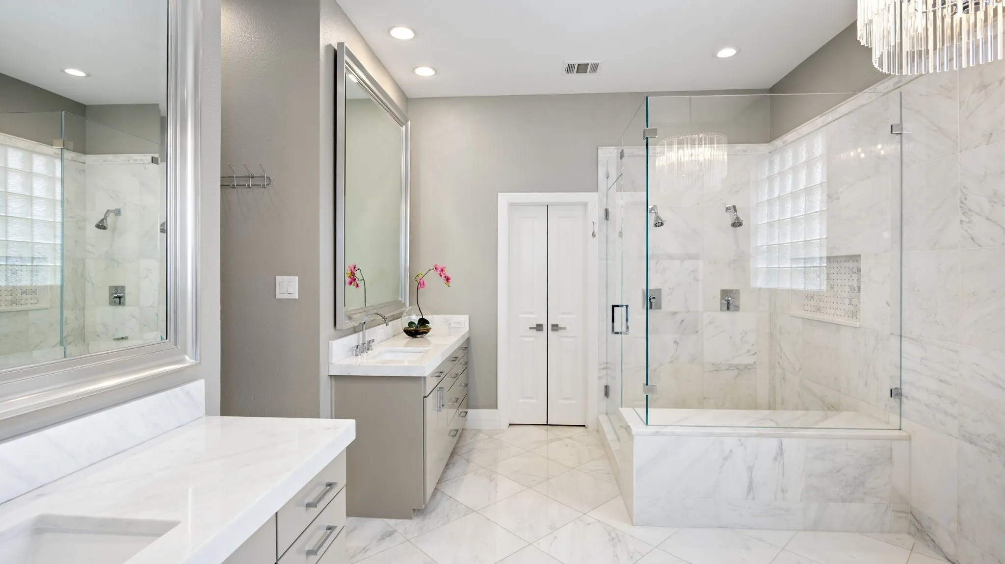Single Family Residence For Sale in Dallas County , 2231 Clearspring Drive N, Irving, Texas 75063, 4 Bedroom, 4 Bathroom, 3 Garage spaces, 4,329 Sqft, built in 2003, mls#21297559, Real Estate Agent in Irving, Homes For Sale in Dallas county, Homes For Sale in Irving, Realtor in Irving Texas, Real Estate Brokerage Independent Realty Texas, Luminita Cordes Realtor