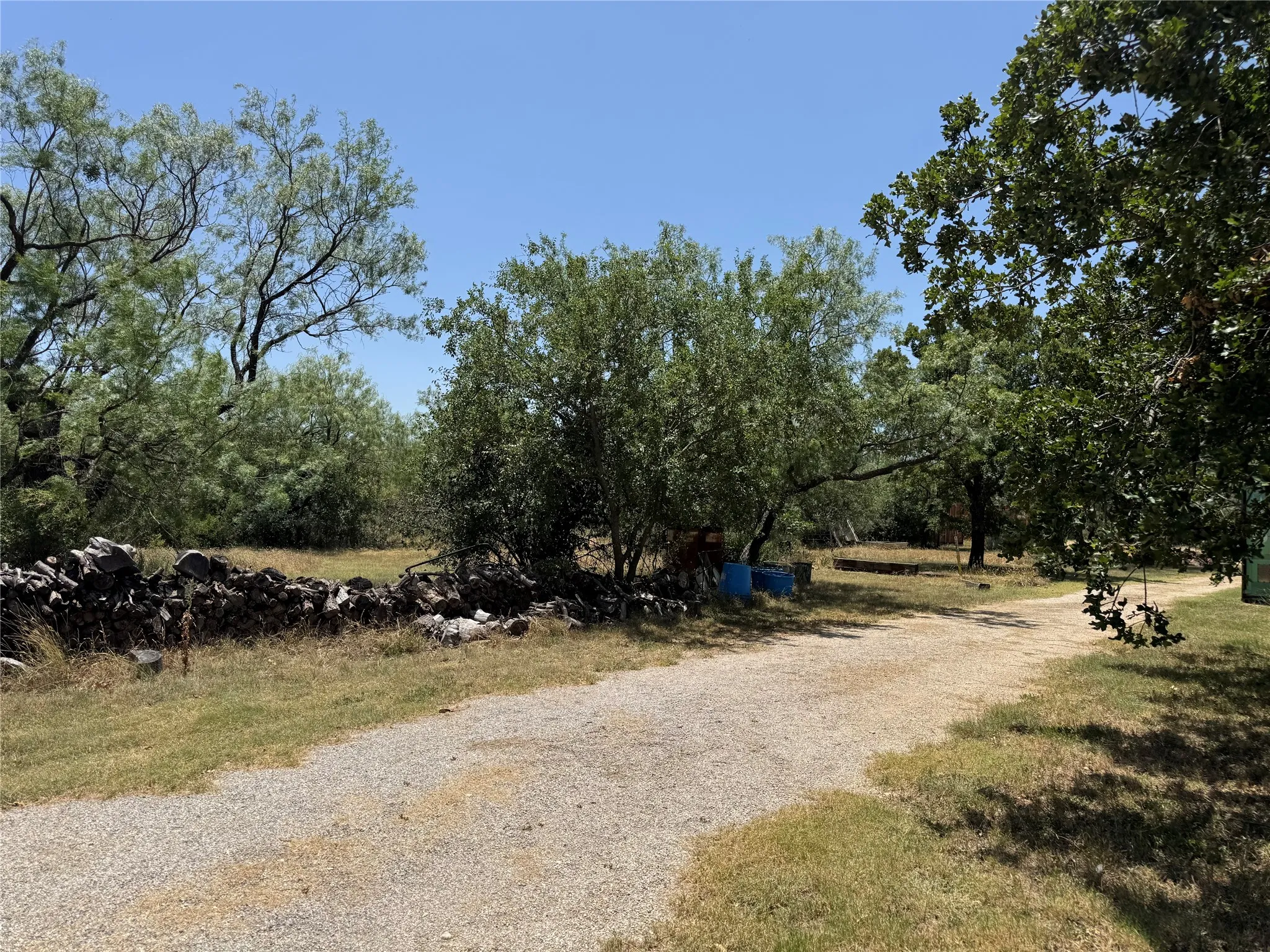 Single Family Residence For Sale in Stephens County , 2993 County Road 265, Breckenridge, Texas 76424, 3 Bedrooms, 4 Bathrooms, Garage spaces, 2,624 Sqft, built in 1966, Price $340,000, mls#21318980, Real Estate Agent in Breckenridge, Homes For Sale in Stephens county, Homes For Sale in Breckenridge, Realtor in Breckenridge Texas, Real Estate Brokerage Independent Realty Texas, Luminita Cordes Realtor