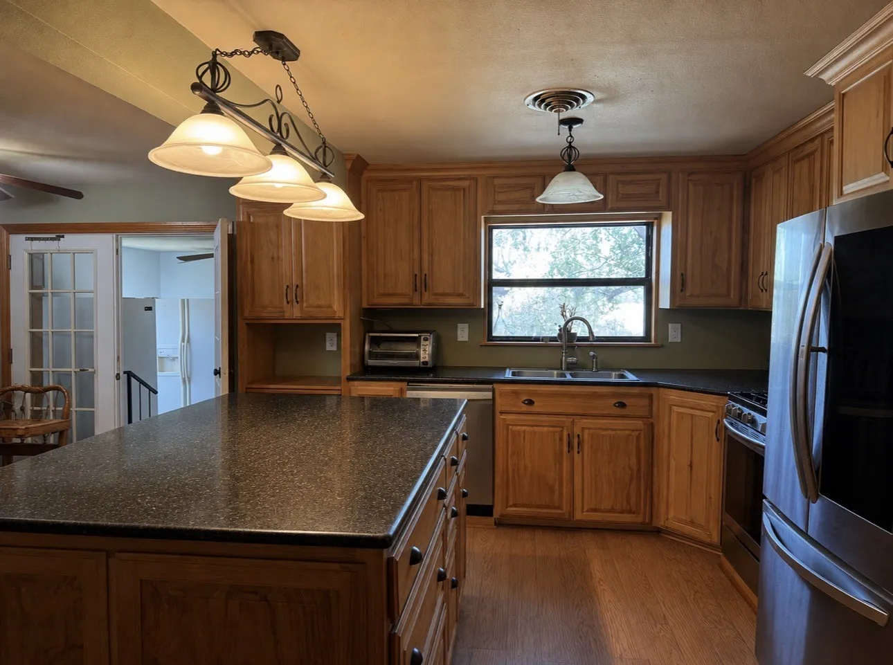 Single Family Residence For Sale in Stephens County , 2993 County Road 265, Breckenridge, Texas 76424, 3 Bedrooms, 4 Bathrooms, Garage spaces, 2,624 Sqft, built in 1966, Price $340,000, mls#21318980, Real Estate Agent in Breckenridge, Homes For Sale in Stephens county, Homes For Sale in Breckenridge, Realtor in Breckenridge Texas, Real Estate Brokerage Independent Realty Texas, Luminita Cordes Realtor