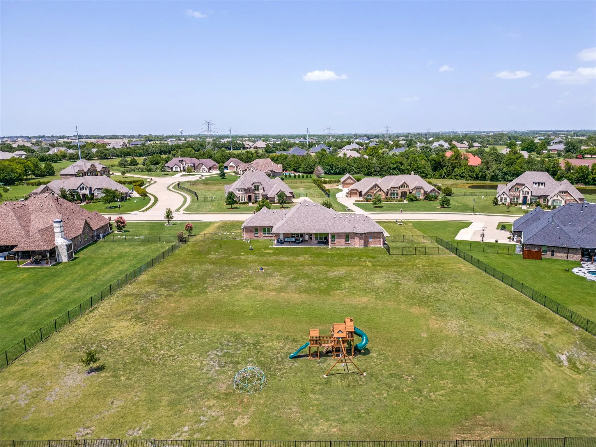 Aerial View gives you an idea of this GREAT lot and the gorgeous neighborhood!  It is like no other!