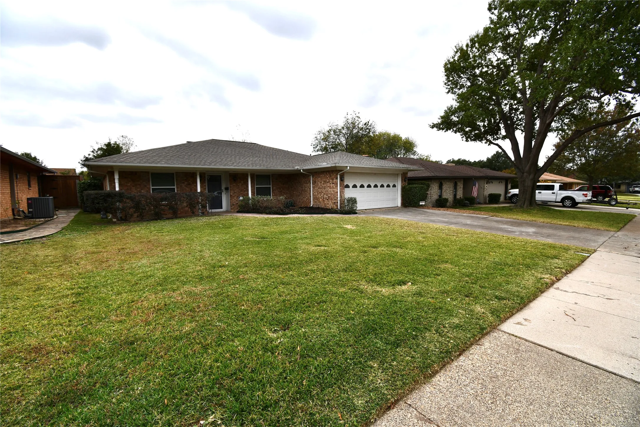 Single Family Residence For Rent in Dallas County , 1204 Jeffery Trail, Irving, Texas 75062, 4 Bedroom, 2 Bathroom, 2 Garage spaces, 1,840 Sqft, built in 2021, mls#21319309, Real Estate Agent in Irving, Homes For Rent in Dallas county, Homes For Rent in Irving, Realtor in Irving Texas, Real Estate Brokerage Independent Realty Texas, Luminita Cordes Realtor