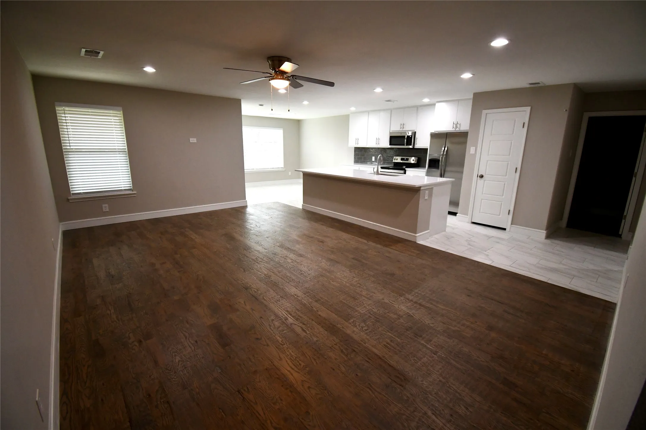 Single Family Residence For Rent in Dallas County , 1204 Jeffery Trail, Irving, Texas 75062, 4 Bedroom, 2 Bathroom, 2 Garage spaces, 1,840 Sqft, built in 2021, mls#21319309, Real Estate Agent in Irving, Homes For Rent in Dallas county, Homes For Rent in Irving, Realtor in Irving Texas, Real Estate Brokerage Independent Realty Texas, Luminita Cordes Realtor