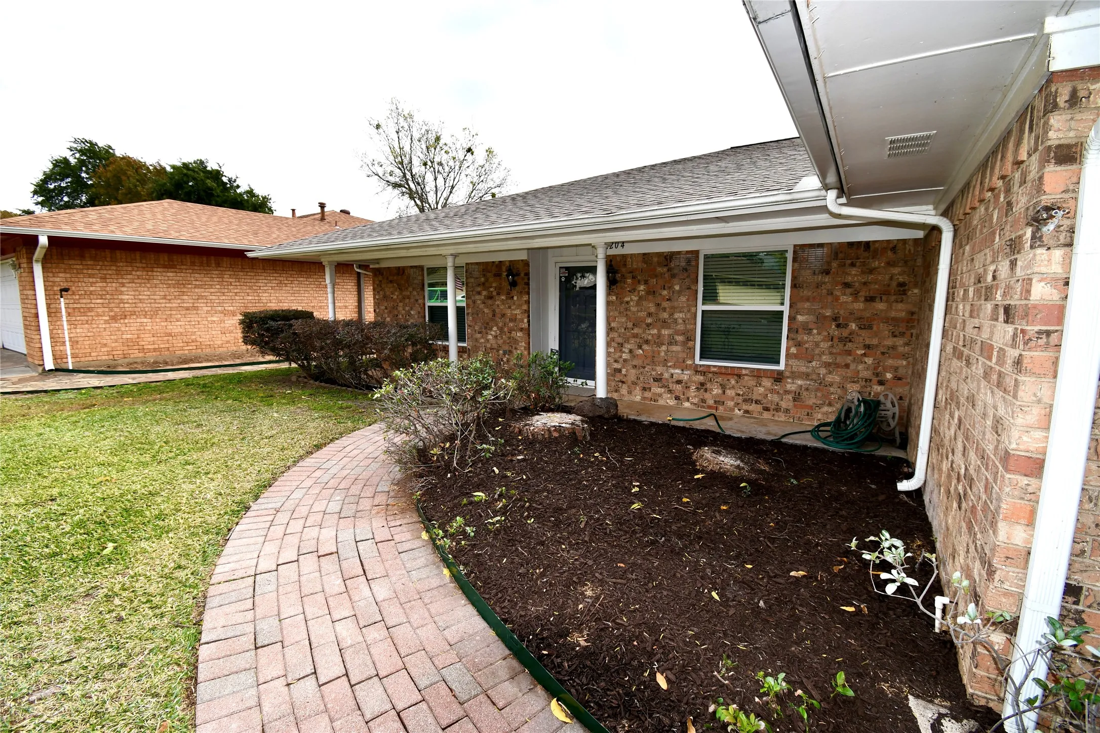 Single Family Residence For Rent in Dallas County , 1204 Jeffery Trail, Irving, Texas 75062, 4 Bedroom, 2 Bathroom, 2 Garage spaces, 1,840 Sqft, built in 2021, mls#21319309, Real Estate Agent in Irving, Homes For Rent in Dallas county, Homes For Rent in Irving, Realtor in Irving Texas, Real Estate Brokerage Independent Realty Texas, Luminita Cordes Realtor
