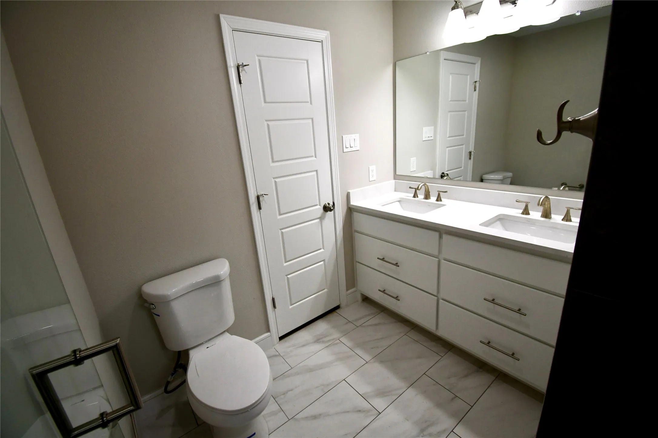 Single Family Residence For Rent in Dallas County , 1204 Jeffery Trail, Irving, Texas 75062, 4 Bedroom, 2 Bathroom, 2 Garage spaces, 1,840 Sqft, built in 2021, mls#21319309, Real Estate Agent in Irving, Homes For Rent in Dallas county, Homes For Rent in Irving, Realtor in Irving Texas, Real Estate Brokerage Independent Realty Texas, Luminita Cordes Realtor