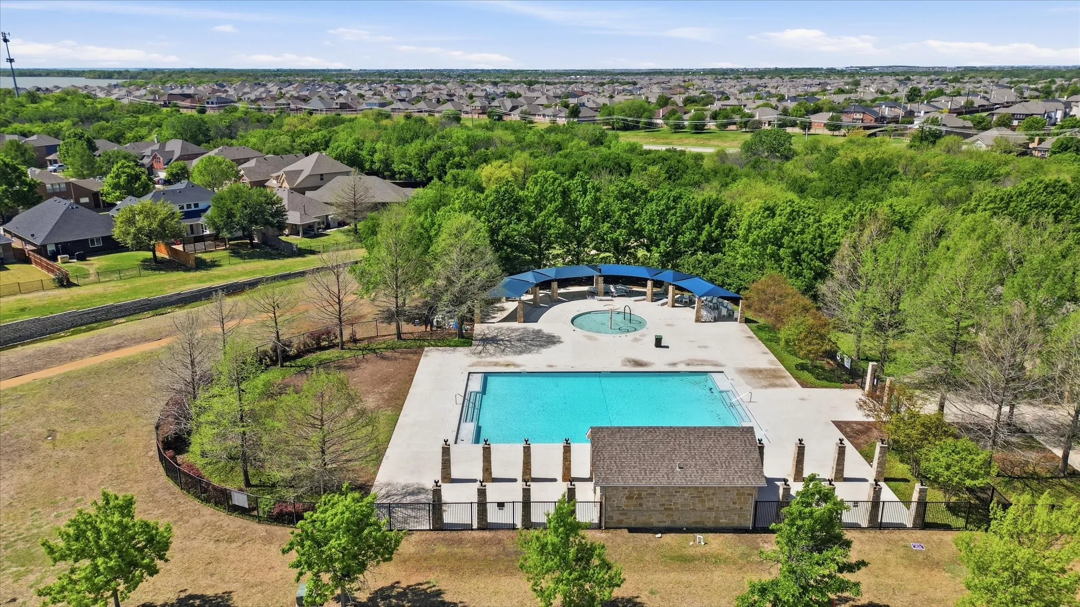 Single Family Residence For Rent in Denton County , 2317 Scott Creek Drive, Little Elm, Texas 75068, 3 Bedroom, 2 Bathroom, 2 Garage spaces, 1,853 Sqft, built in 2013, mls#21319311, Real Estate Agent in Little Elm, Homes For Rent in Denton county, Homes For Rent in Little Elm, Realtor in Little Elm Texas, Real Estate Brokerage Independent Realty Texas, Luminita Cordes Realtor