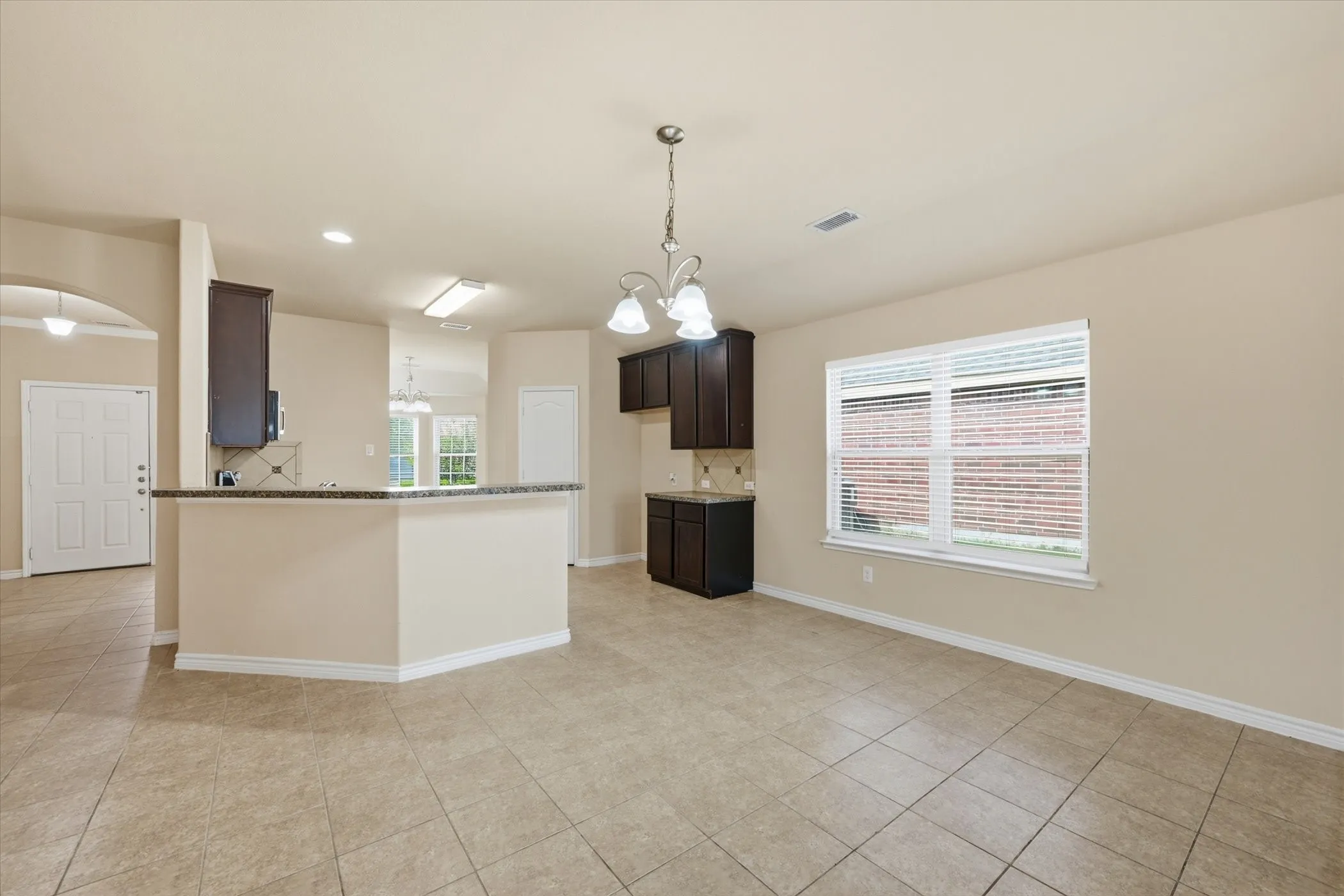 Single Family Residence For Rent in Denton County , 2317 Scott Creek Drive, Little Elm, Texas 75068, 3 Bedroom, 2 Bathroom, 2 Garage spaces, 1,853 Sqft, built in 2013, mls#21319311, Real Estate Agent in Little Elm, Homes For Rent in Denton county, Homes For Rent in Little Elm, Realtor in Little Elm Texas, Real Estate Brokerage Independent Realty Texas, Luminita Cordes Realtor
