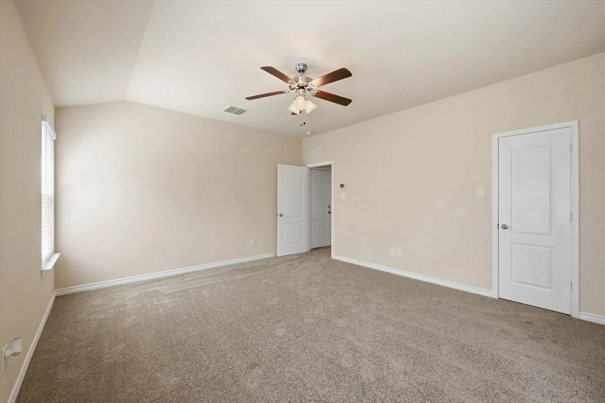 Single Family Residence For Rent in Denton County , 2317 Scott Creek Drive, Little Elm, Texas 75068, 3 Bedroom, 2 Bathroom, 2 Garage spaces, 1,853 Sqft, built in 2013, mls#21319311, Real Estate Agent in Little Elm, Homes For Rent in Denton county, Homes For Rent in Little Elm, Realtor in Little Elm Texas, Real Estate Brokerage Independent Realty Texas, Luminita Cordes Realtor