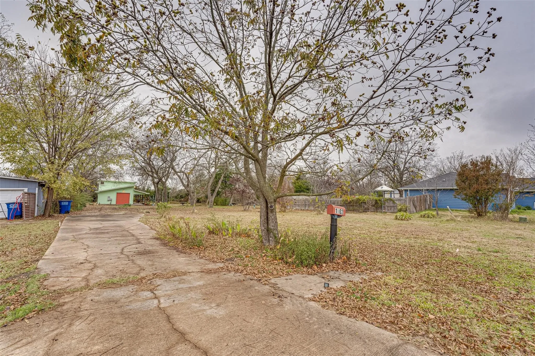 Apartment For Sale in Collin County , 1002 S Main Street, Farmersville, Texas 75442, 1 Bedroom, 1 Bathroom, Garage spaces, 746 Sqft, built in 2015, Price $325,000, mls#21319304, Real Estate Agent in Farmersville, Homes For Sale in Collin county, Homes For Sale in Farmersville, Realtor in Farmersville Texas, Real Estate Brokerage Independent Realty Texas, Luminita Cordes Realtor
