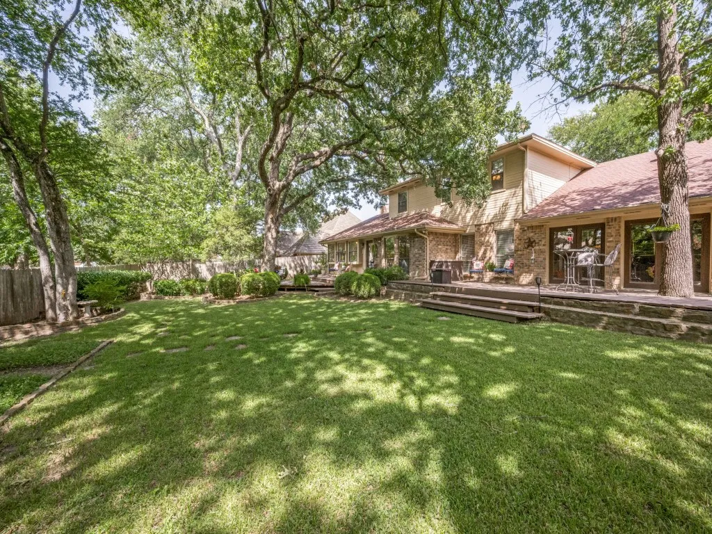 Single Family Residence For Sale in Denton County , 29 Creekmere Drive, Trophy Club, Texas 76262, 4 Bedroom, 4 Bathroom, 2 Garage spaces, 3,192 Sqft, built in 1985, mls#21317329, Real Estate Agent in Trophy Club, Homes For Sale in Denton county, Homes For Sale in Trophy Club, Realtor in Trophy Club Texas, Real Estate Brokerage Independent Realty Texas, Luminita Cordes Realtor