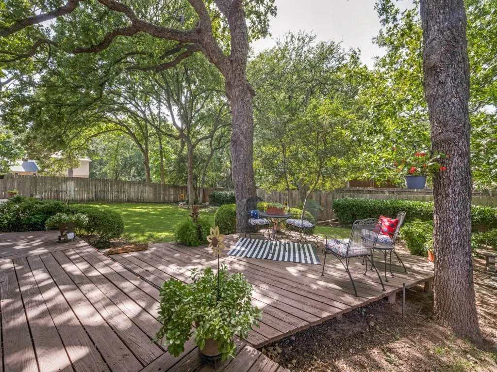 Single Family Residence For Sale in Denton County , 29 Creekmere Drive, Trophy Club, Texas 76262, 4 Bedroom, 4 Bathroom, 2 Garage spaces, 3,192 Sqft, built in 1985, mls#21317329, Real Estate Agent in Trophy Club, Homes For Sale in Denton county, Homes For Sale in Trophy Club, Realtor in Trophy Club Texas, Real Estate Brokerage Independent Realty Texas, Luminita Cordes Realtor