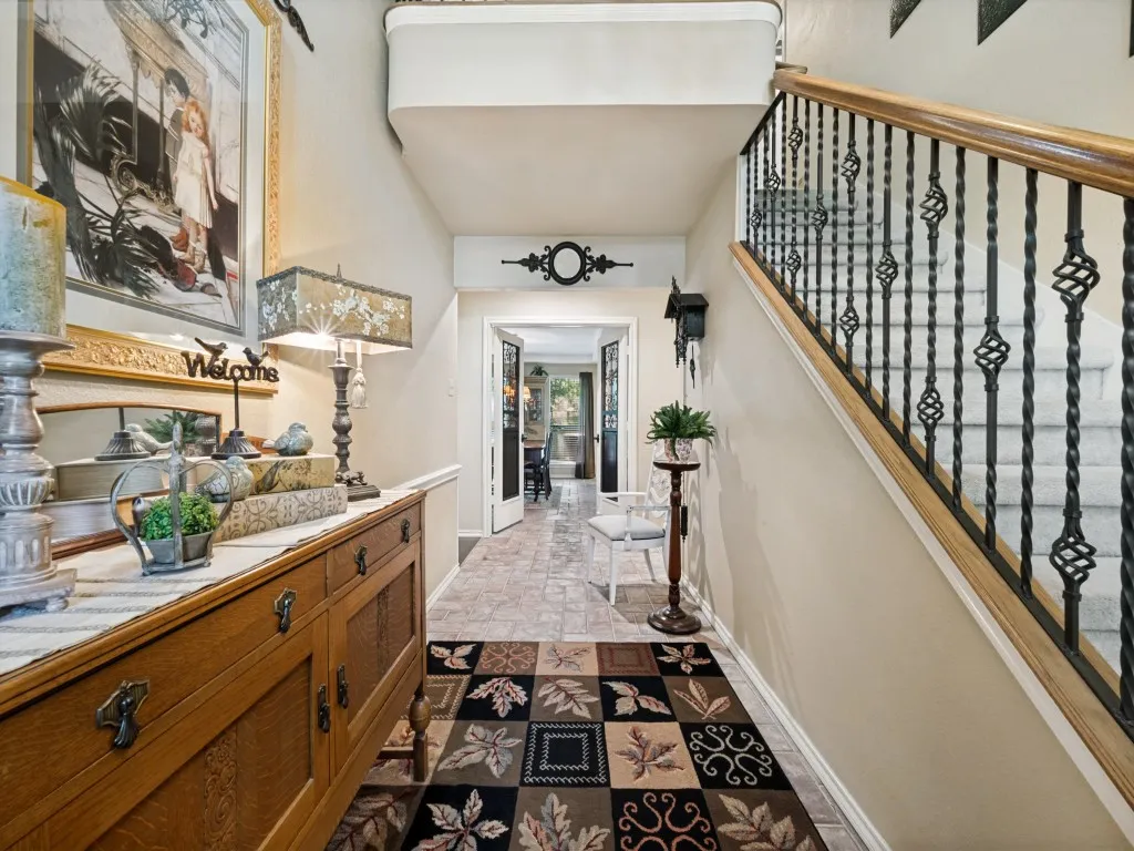 Single Family Residence For Sale in Denton County , 29 Creekmere Drive, Trophy Club, Texas 76262, 4 Bedroom, 4 Bathroom, 2 Garage spaces, 3,192 Sqft, built in 1985, mls#21317329, Real Estate Agent in Trophy Club, Homes For Sale in Denton county, Homes For Sale in Trophy Club, Realtor in Trophy Club Texas, Real Estate Brokerage Independent Realty Texas, Luminita Cordes Realtor