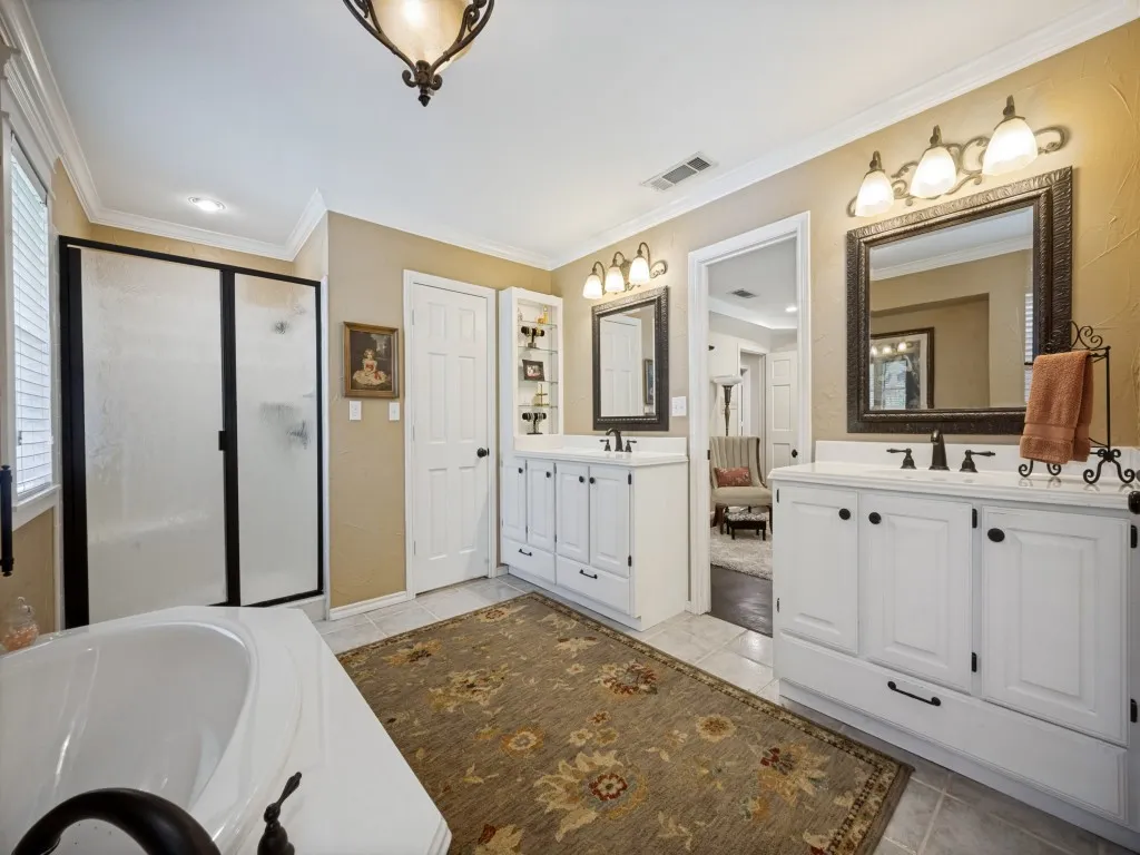 Single Family Residence For Sale in Denton County , 29 Creekmere Drive, Trophy Club, Texas 76262, 4 Bedroom, 4 Bathroom, 2 Garage spaces, 3,192 Sqft, built in 1985, mls#21317329, Real Estate Agent in Trophy Club, Homes For Sale in Denton county, Homes For Sale in Trophy Club, Realtor in Trophy Club Texas, Real Estate Brokerage Independent Realty Texas, Luminita Cordes Realtor