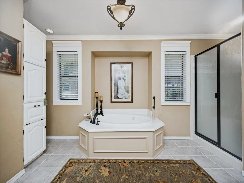 Single Family Residence For Sale in Denton County , 29 Creekmere Drive, Trophy Club, Texas 76262, 4 Bedroom, 4 Bathroom, 2 Garage spaces, 3,192 Sqft, built in 1985, mls#21317329, Real Estate Agent in Trophy Club, Homes For Sale in Denton county, Homes For Sale in Trophy Club, Realtor in Trophy Club Texas, Real Estate Brokerage Independent Realty Texas, Luminita Cordes Realtor