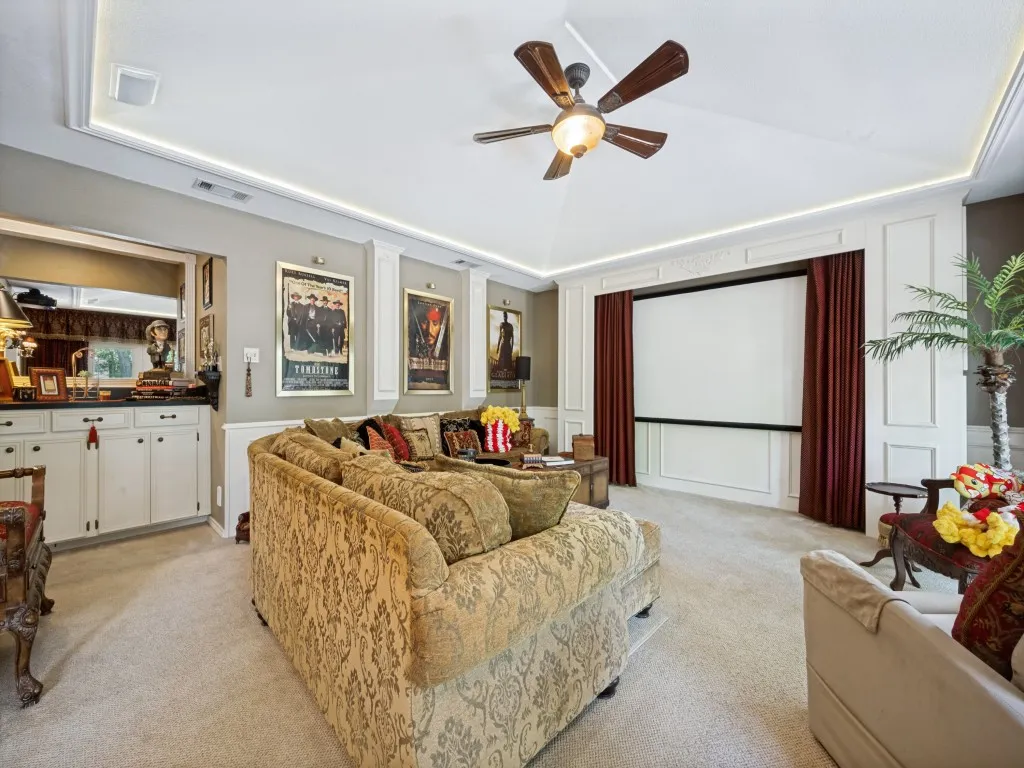 Single Family Residence For Sale in Denton County , 29 Creekmere Drive, Trophy Club, Texas 76262, 4 Bedroom, 4 Bathroom, 2 Garage spaces, 3,192 Sqft, built in 1985, mls#21317329, Real Estate Agent in Trophy Club, Homes For Sale in Denton county, Homes For Sale in Trophy Club, Realtor in Trophy Club Texas, Real Estate Brokerage Independent Realty Texas, Luminita Cordes Realtor