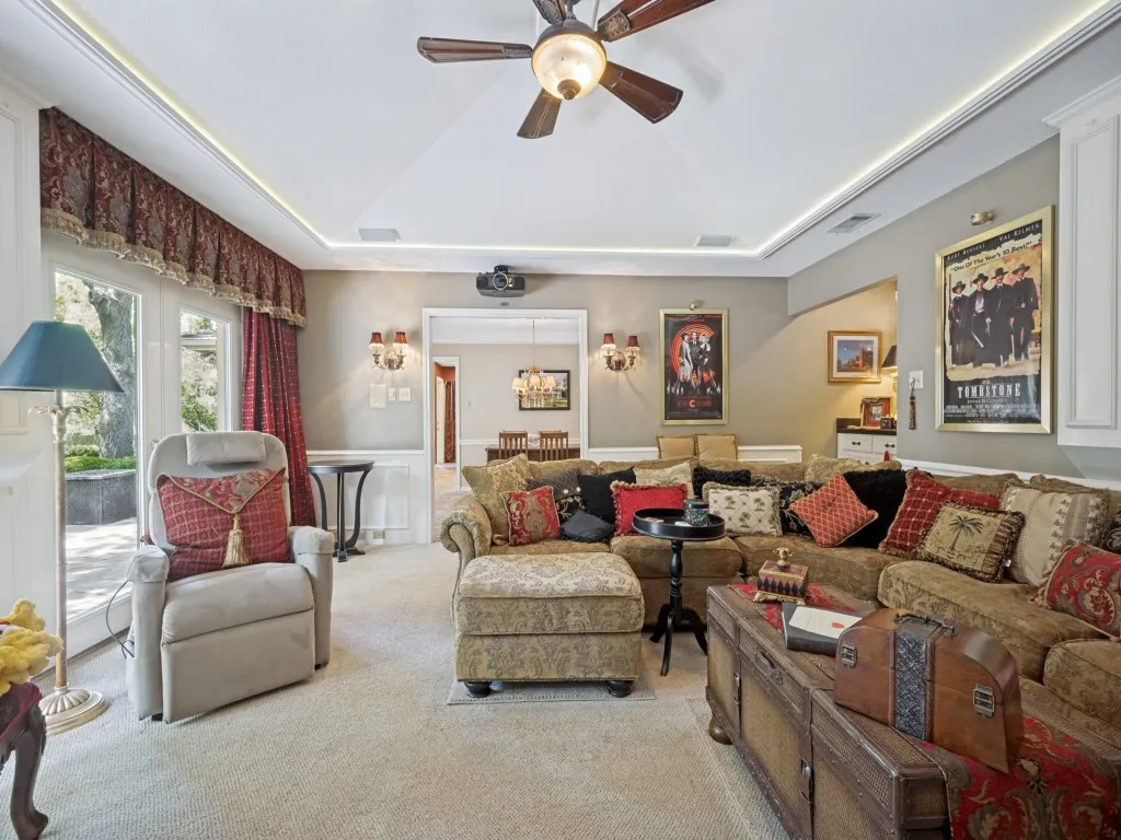 Single Family Residence For Sale in Denton County , 29 Creekmere Drive, Trophy Club, Texas 76262, 4 Bedroom, 4 Bathroom, 2 Garage spaces, 3,192 Sqft, built in 1985, mls#21317329, Real Estate Agent in Trophy Club, Homes For Sale in Denton county, Homes For Sale in Trophy Club, Realtor in Trophy Club Texas, Real Estate Brokerage Independent Realty Texas, Luminita Cordes Realtor