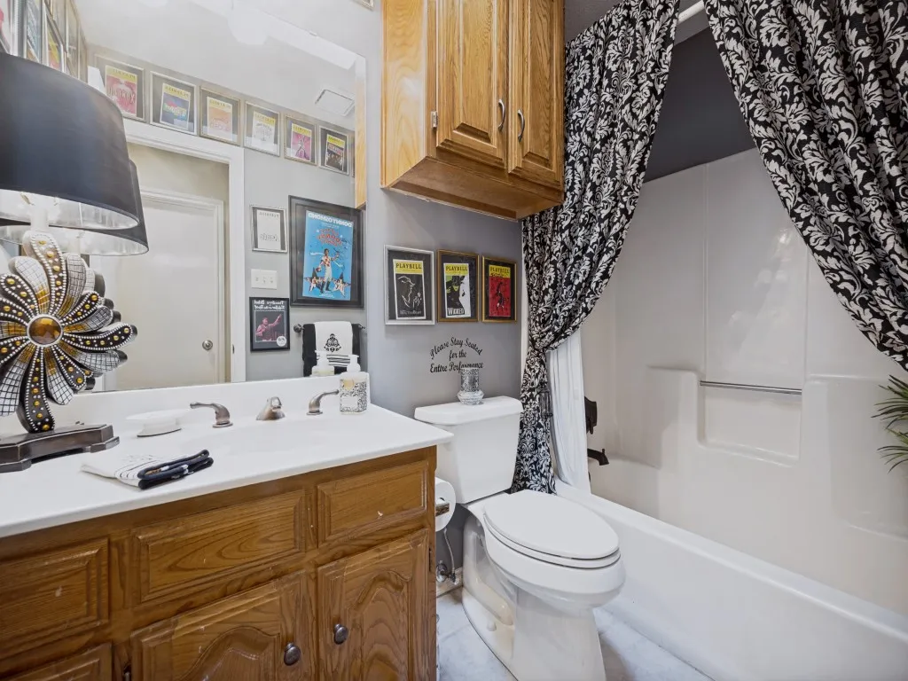 Single Family Residence For Sale in Denton County , 29 Creekmere Drive, Trophy Club, Texas 76262, 4 Bedroom, 4 Bathroom, 2 Garage spaces, 3,192 Sqft, built in 1985, mls#21317329, Real Estate Agent in Trophy Club, Homes For Sale in Denton county, Homes For Sale in Trophy Club, Realtor in Trophy Club Texas, Real Estate Brokerage Independent Realty Texas, Luminita Cordes Realtor