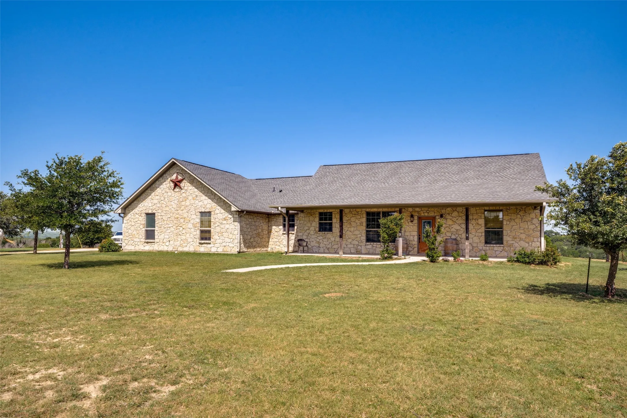Farm For Sale in Wise County , 243 Rock Court, Decatur, Texas 76234, 3 Bedroom, 3 Bathroom, Garage spaces, 2,868 Sqft, built in 2004, mls#21319244, Real Estate Agent in Decatur, Homes For Sale in Wise county, Homes For Sale in Decatur, Realtor in Decatur Texas, Real Estate Brokerage Independent Realty Texas, Luminita Cordes Realtor