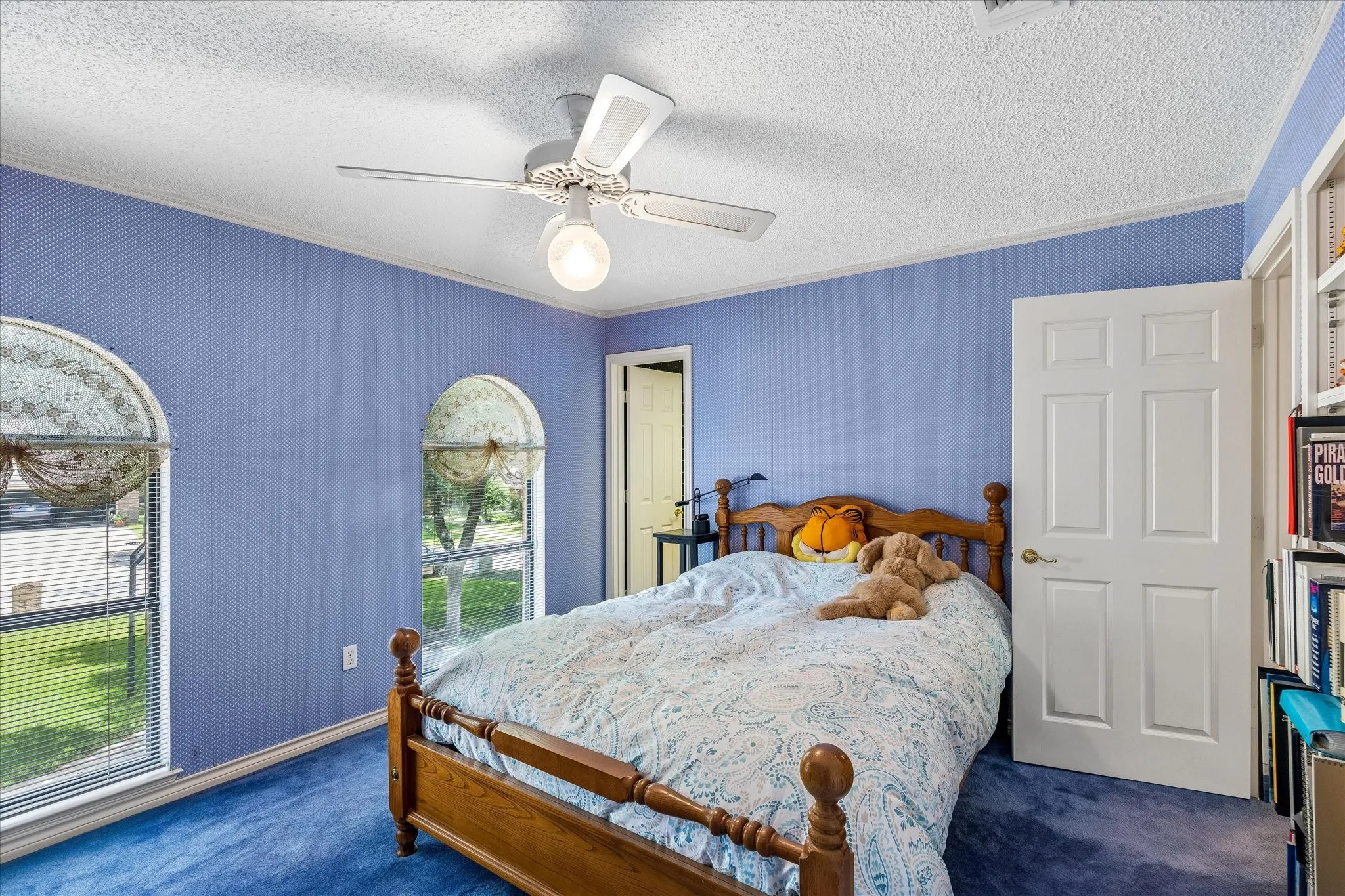 Single Family Residence For Sale in Tarrant County , 833 Kingston Drive, Mansfield, Texas 76063, 5 Bedroom, 3 Bathroom, Garage spaces, 3,007 Sqft, built in 1985, Price $599,000, mls#21319305, Real Estate Agent in Mansfield, Homes For Sale in Tarrant county, Homes For Sale in Mansfield, Realtor in Mansfield Texas, Real Estate Brokerage Independent Realty Texas, Luminita Cordes Realtor