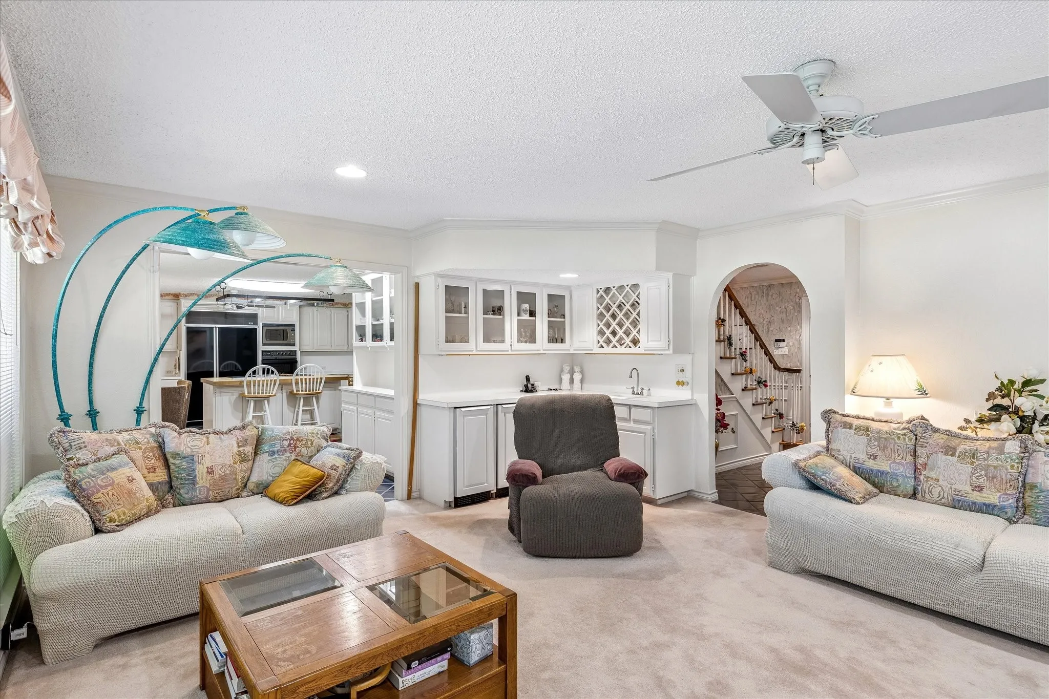 Single Family Residence For Sale in Tarrant County , 833 Kingston Drive, Mansfield, Texas 76063, 5 Bedroom, 3 Bathroom, Garage spaces, 3,007 Sqft, built in 1985, Price $599,000, mls#21319305, Real Estate Agent in Mansfield, Homes For Sale in Tarrant county, Homes For Sale in Mansfield, Realtor in Mansfield Texas, Real Estate Brokerage Independent Realty Texas, Luminita Cordes Realtor