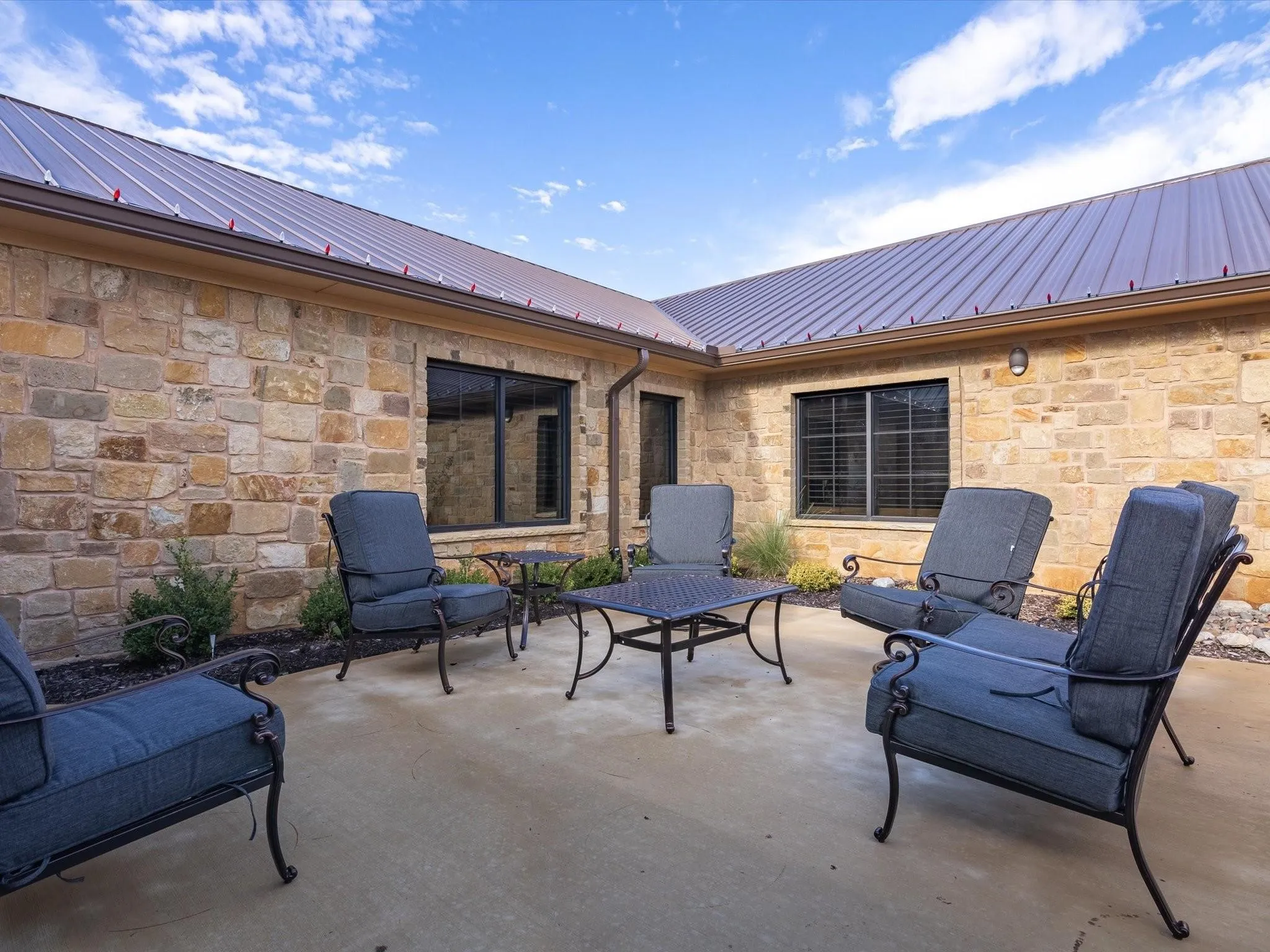 Images shown are conceptual representations provided to illustrate possible design and finish options.