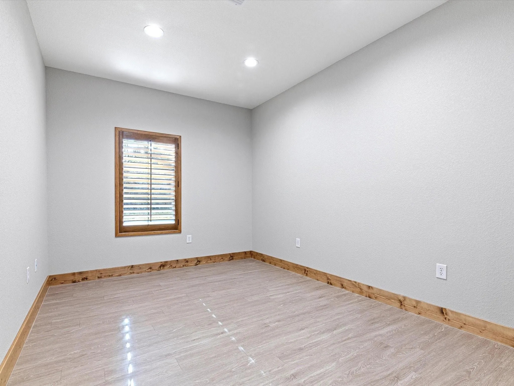 Images shown are conceptual representations provided to illustrate possible design and finish options.