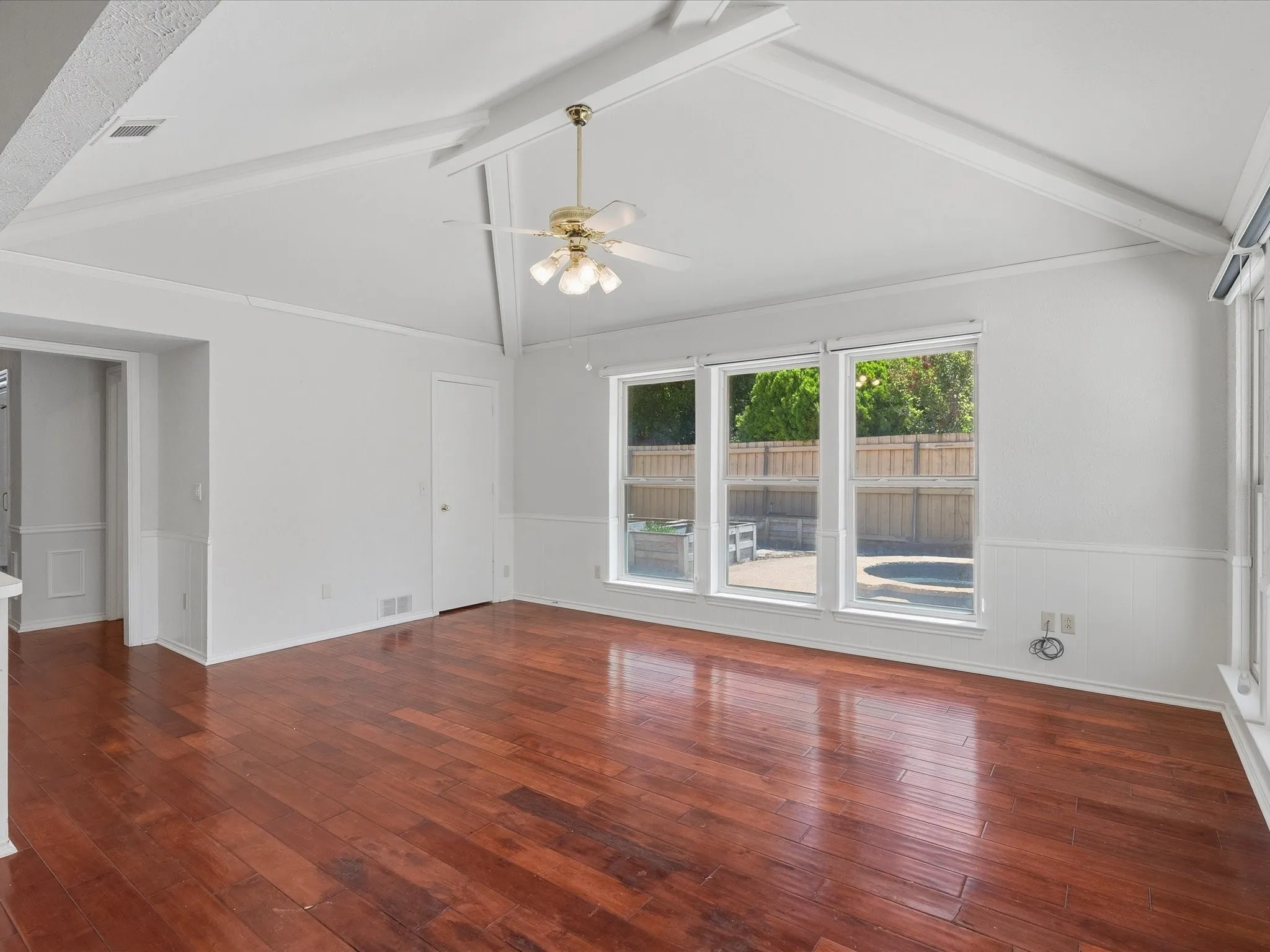 Single Family Residence For Sale in Collin County , 2204 Cardinal Drive, Plano, Texas 75023, 5 Bedroom, 5 Bathroom, 2 Garage spaces, 2,954 Sqft, built in 1983, mls#21319327, Real Estate Agent in Plano, Homes For Sale in Collin county, Homes For Sale in Plano, Realtor in Plano Texas, Real Estate Brokerage Independent Realty Texas, Luminita Cordes Realtor