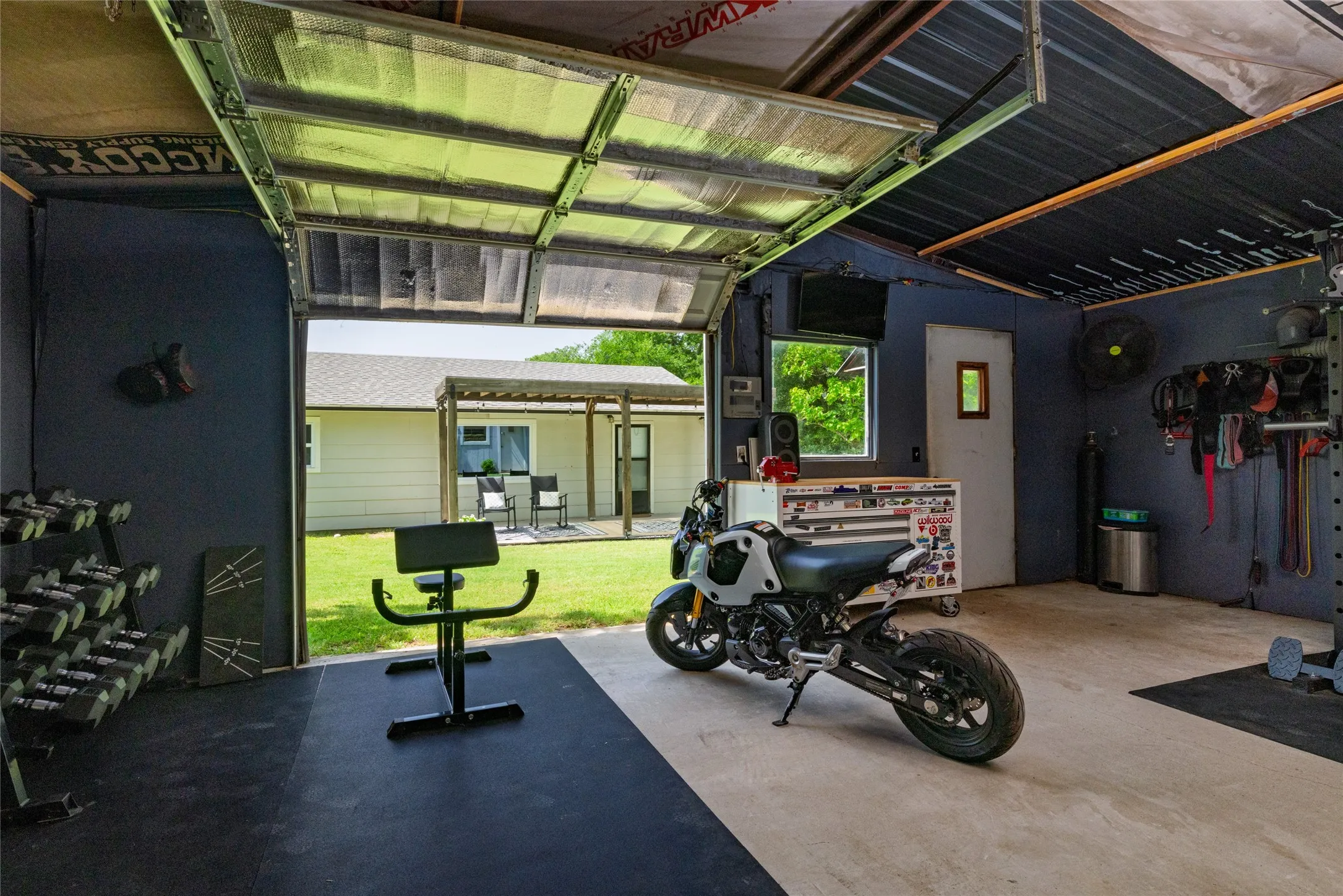 Shop w/Electric