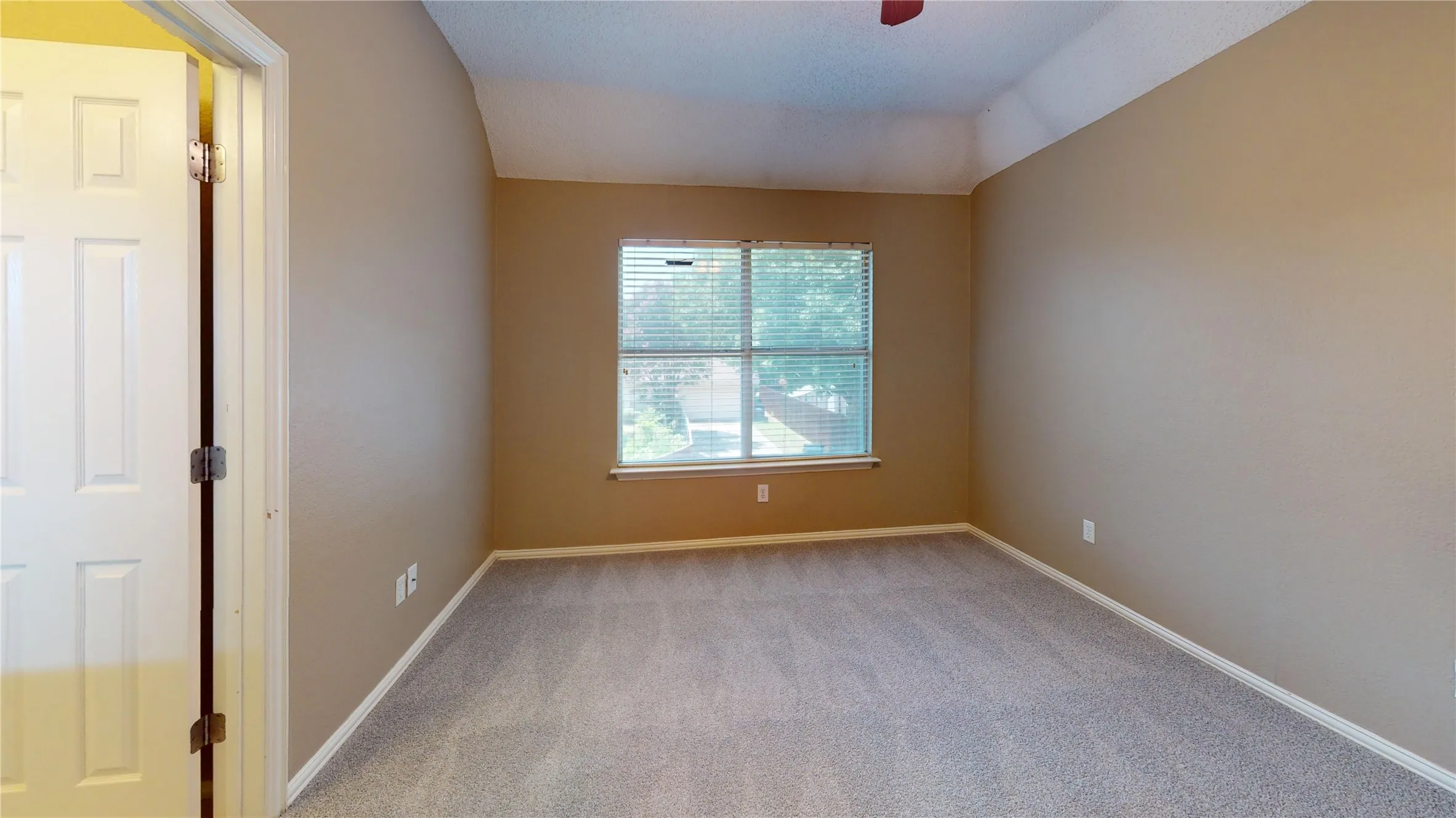 Single Family Residence For Rent in Collin County , 5205 Promise Land Drive, Frisco, Texas 75035, 4 Bedroom, 4 Bathroom, 2 Garage spaces, 3,028 Sqft, built in 1992, mls#21319340, Real Estate Agent in Frisco, Homes For Rent in Collin county, Homes For Rent in Frisco, Realtor in Frisco Texas, Real Estate Brokerage Independent Realty Texas, Luminita Cordes Realtor