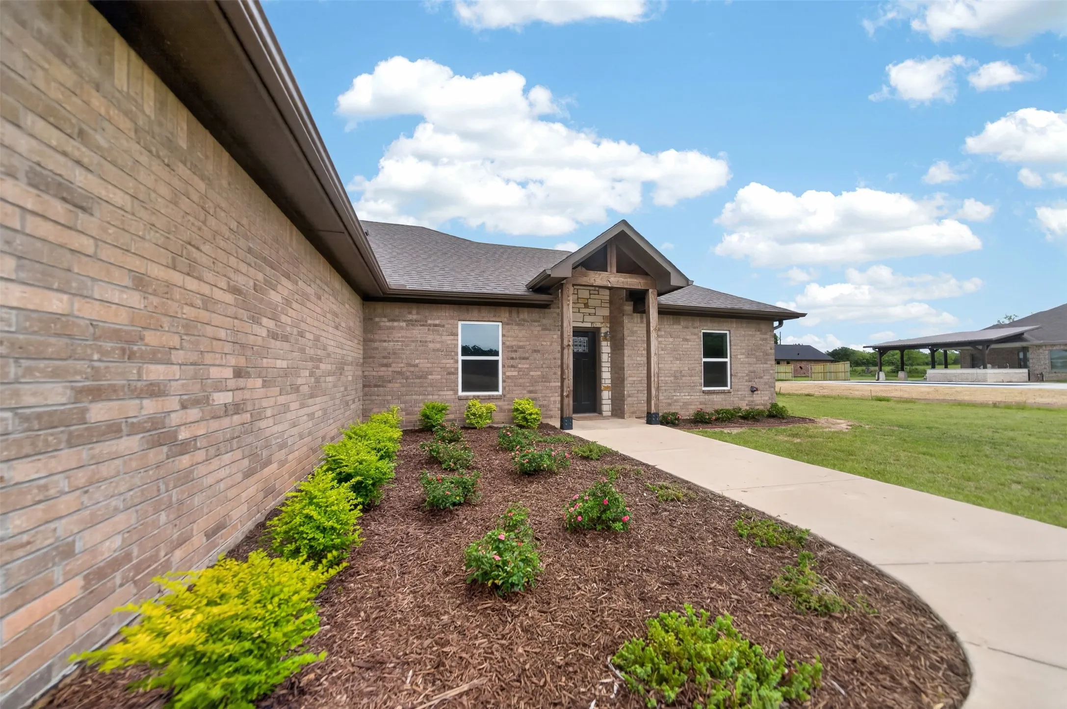 Single Family Residence For Sale in Wood County , 391 County Road 1610, Alba, Texas 75410, 3 Bedroom, 3 Bathroom, 2 Garage spaces, 1,914 Sqft, built in 2023, mls#21319341, Real Estate Agent in Alba, Homes For Sale in Wood county, Homes For Sale in Alba, Realtor in Alba Texas, Real Estate Brokerage Independent Realty Texas, Luminita Cordes Realtor