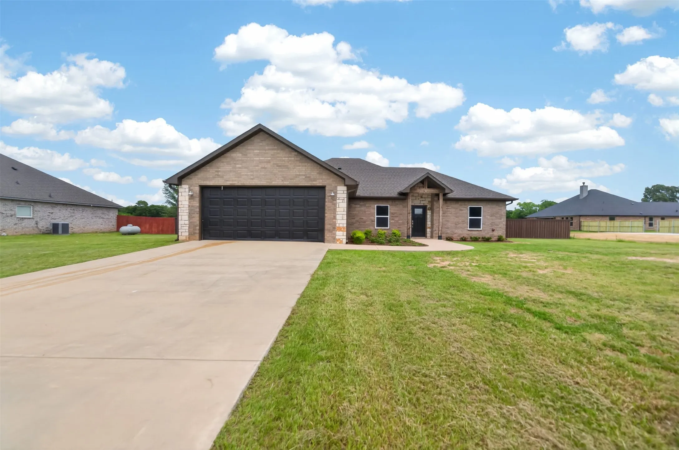 Single Family Residence For Sale in Wood County , 391 County Road 1610, Alba, Texas 75410, 3 Bedroom, 3 Bathroom, 2 Garage spaces, 1,914 Sqft, built in 2023, mls#21319341, Real Estate Agent in Alba, Homes For Sale in Wood county, Homes For Sale in Alba, Realtor in Alba Texas, Real Estate Brokerage Independent Realty Texas, Luminita Cordes Realtor
