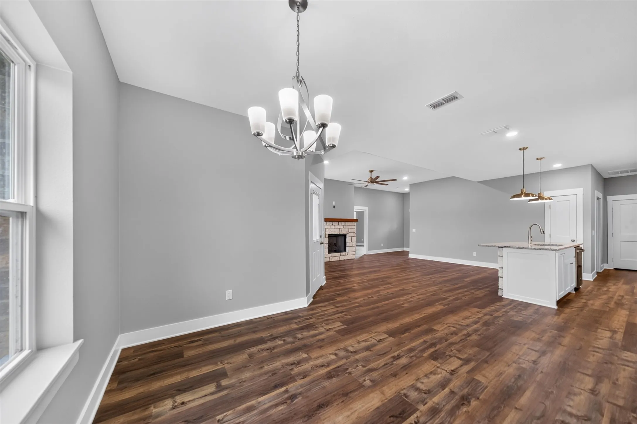 Single Family Residence For Sale in Wood County , 391 County Road 1610, Alba, Texas 75410, 3 Bedroom, 3 Bathroom, 2 Garage spaces, 1,914 Sqft, built in 2023, mls#21319341, Real Estate Agent in Alba, Homes For Sale in Wood county, Homes For Sale in Alba, Realtor in Alba Texas, Real Estate Brokerage Independent Realty Texas, Luminita Cordes Realtor