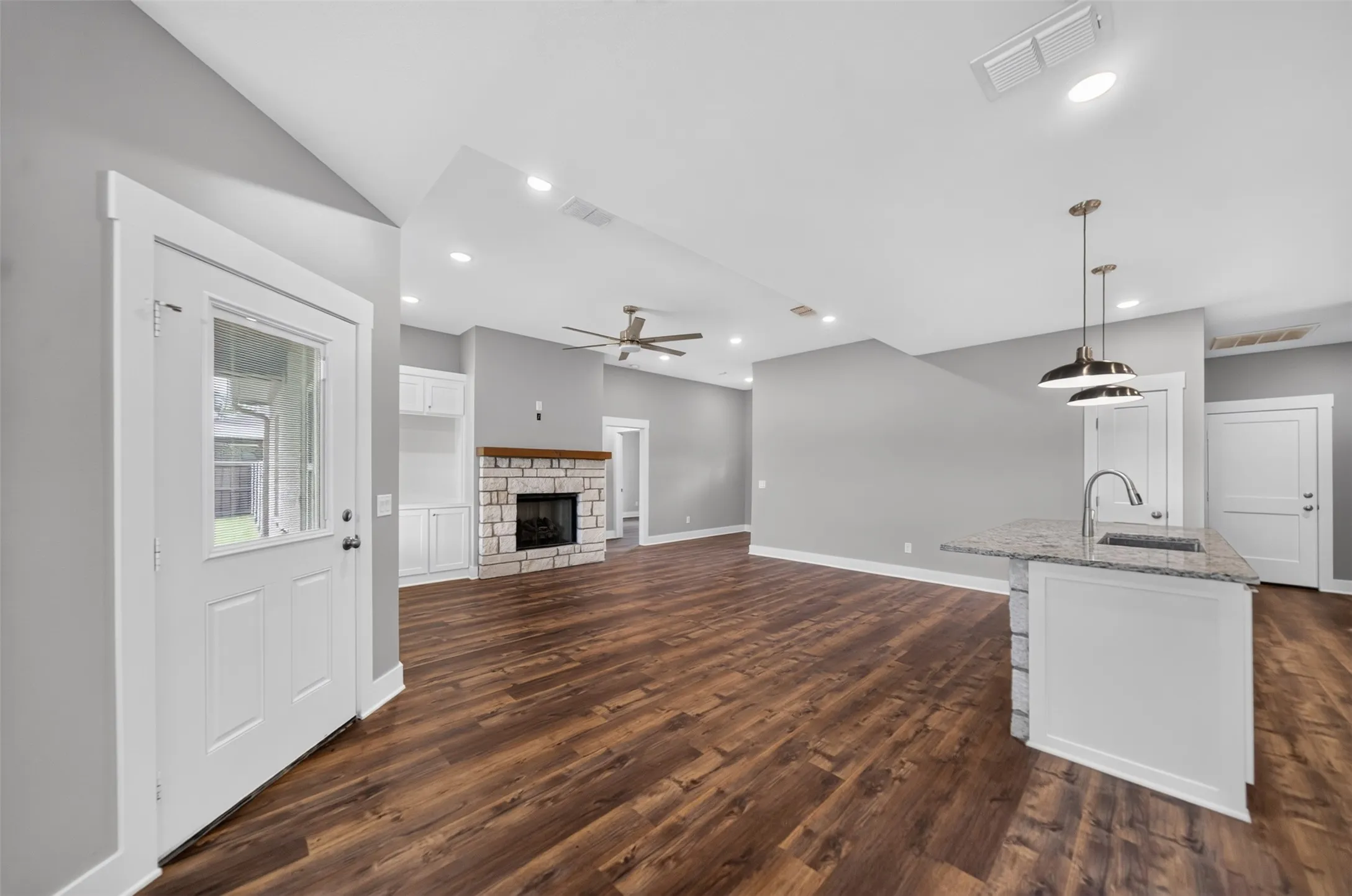 Single Family Residence For Sale in Wood County , 391 County Road 1610, Alba, Texas 75410, 3 Bedroom, 3 Bathroom, 2 Garage spaces, 1,914 Sqft, built in 2023, mls#21319341, Real Estate Agent in Alba, Homes For Sale in Wood county, Homes For Sale in Alba, Realtor in Alba Texas, Real Estate Brokerage Independent Realty Texas, Luminita Cordes Realtor